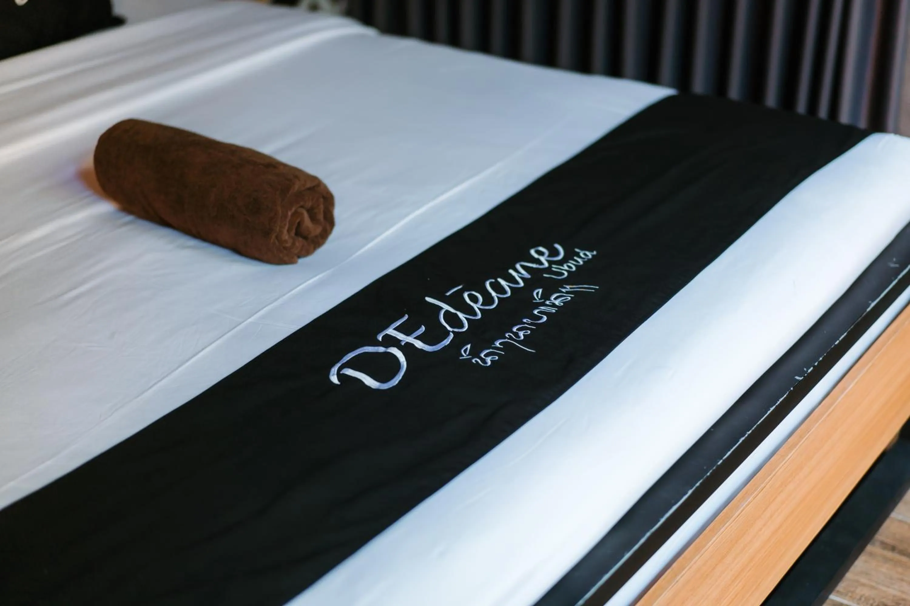 Bed in Dedeane Hotel & Yoga Retreat