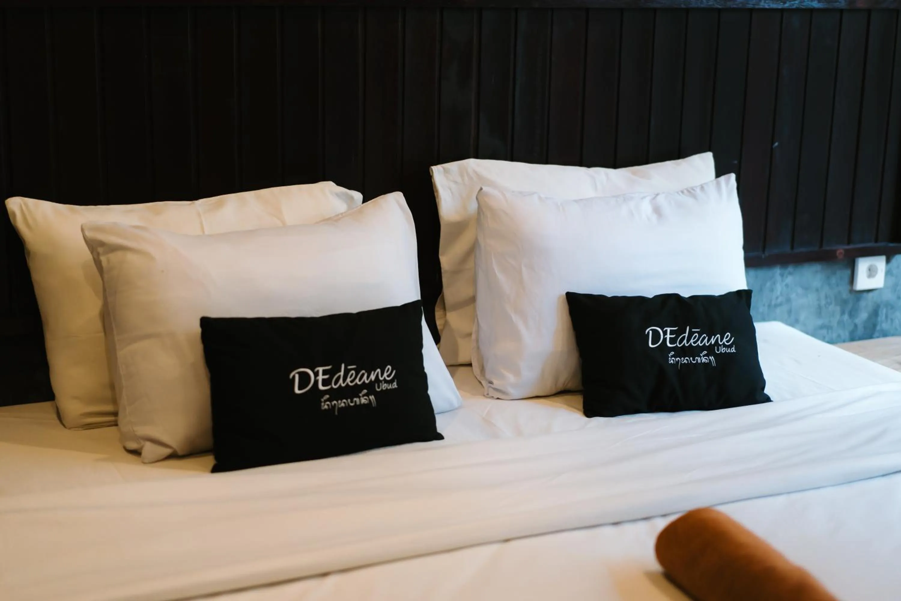 Bed in Dedeane Hotel & Yoga Retreat