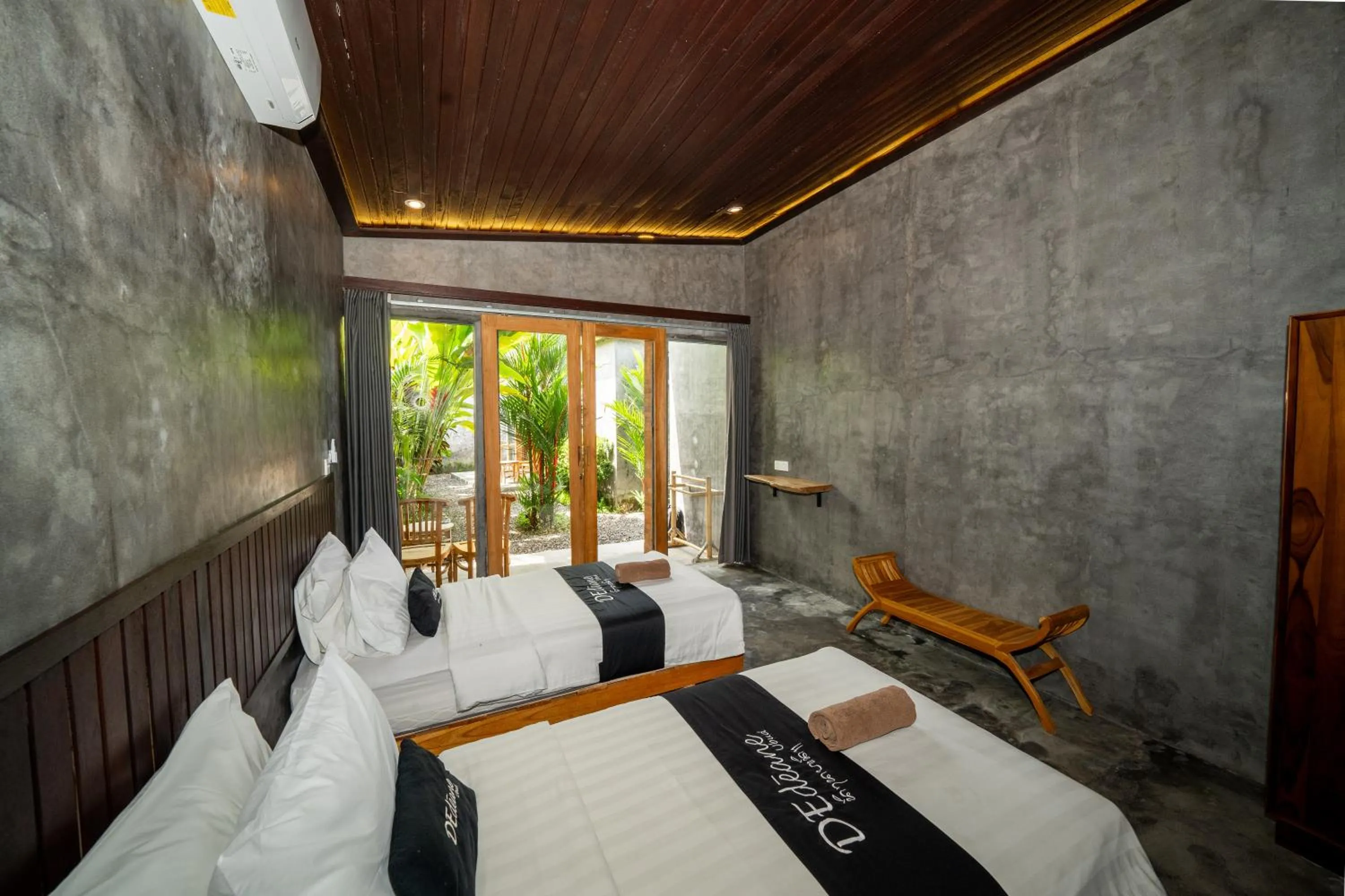 Bed in Dedeane Hotel & Yoga Retreat