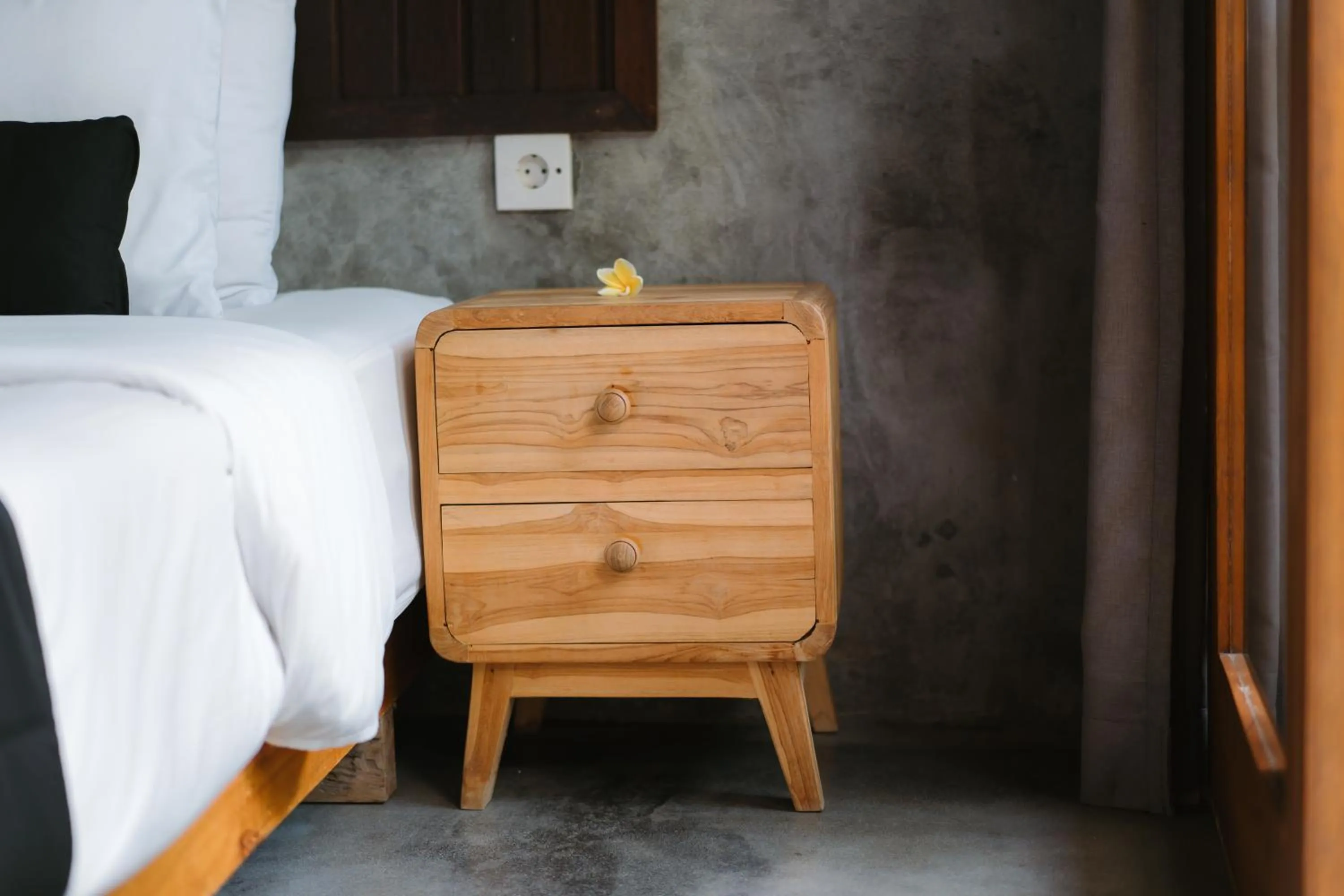 Bed in Dedeane Hotel & Yoga Retreat