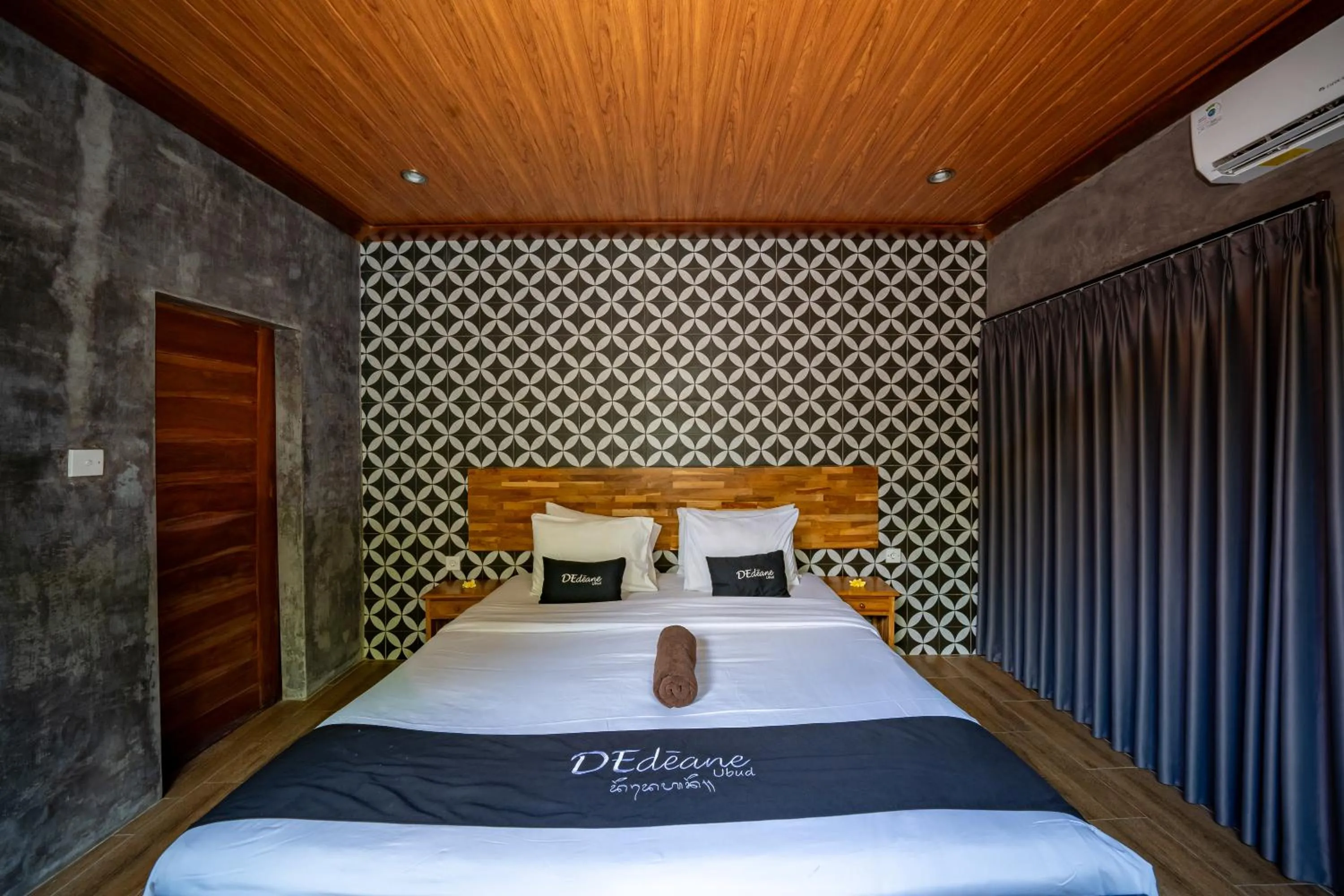 Bed in Dedeane Hotel & Yoga Retreat