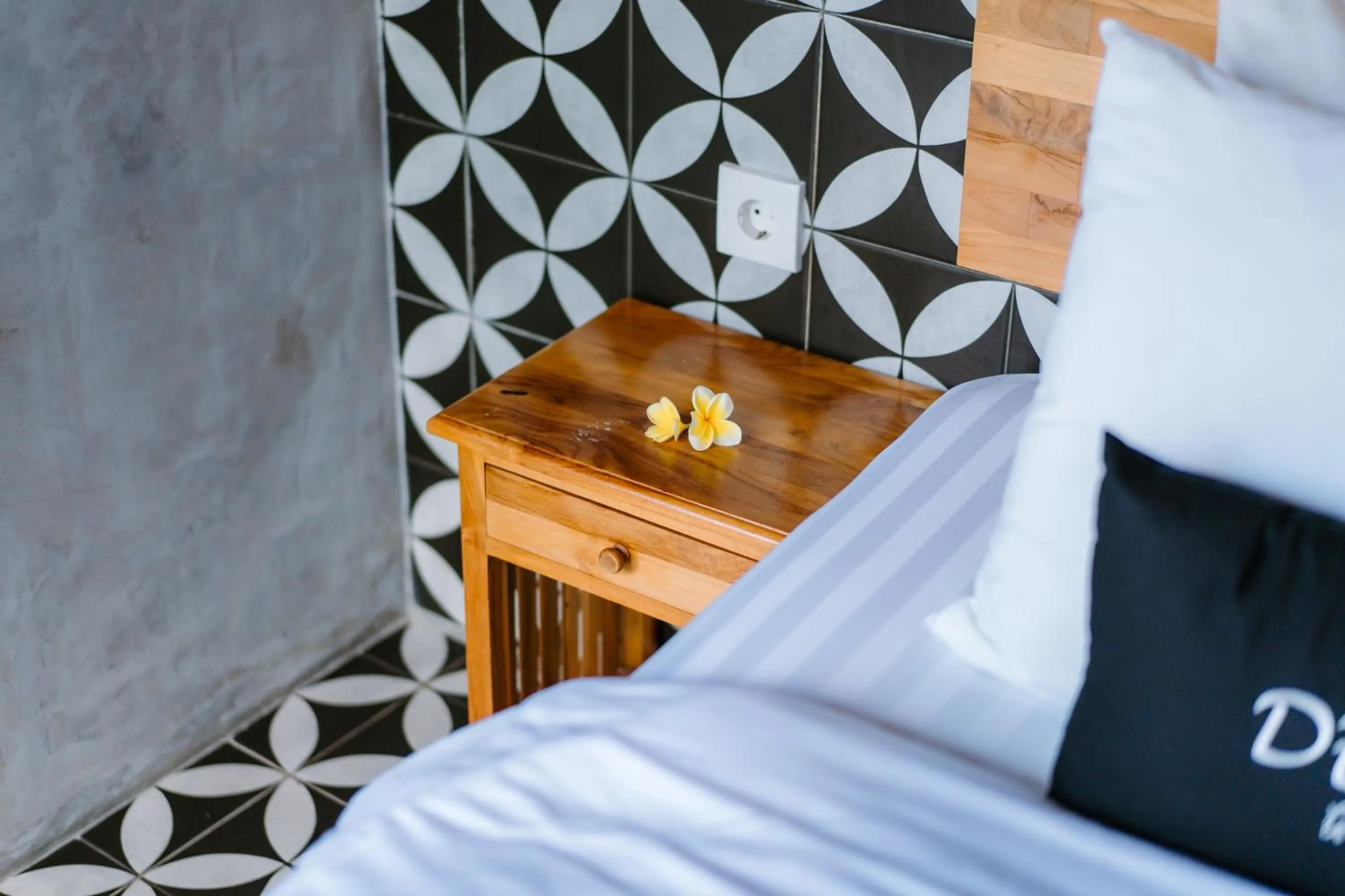 Bed in Dedeane Hotel & Yoga Retreat