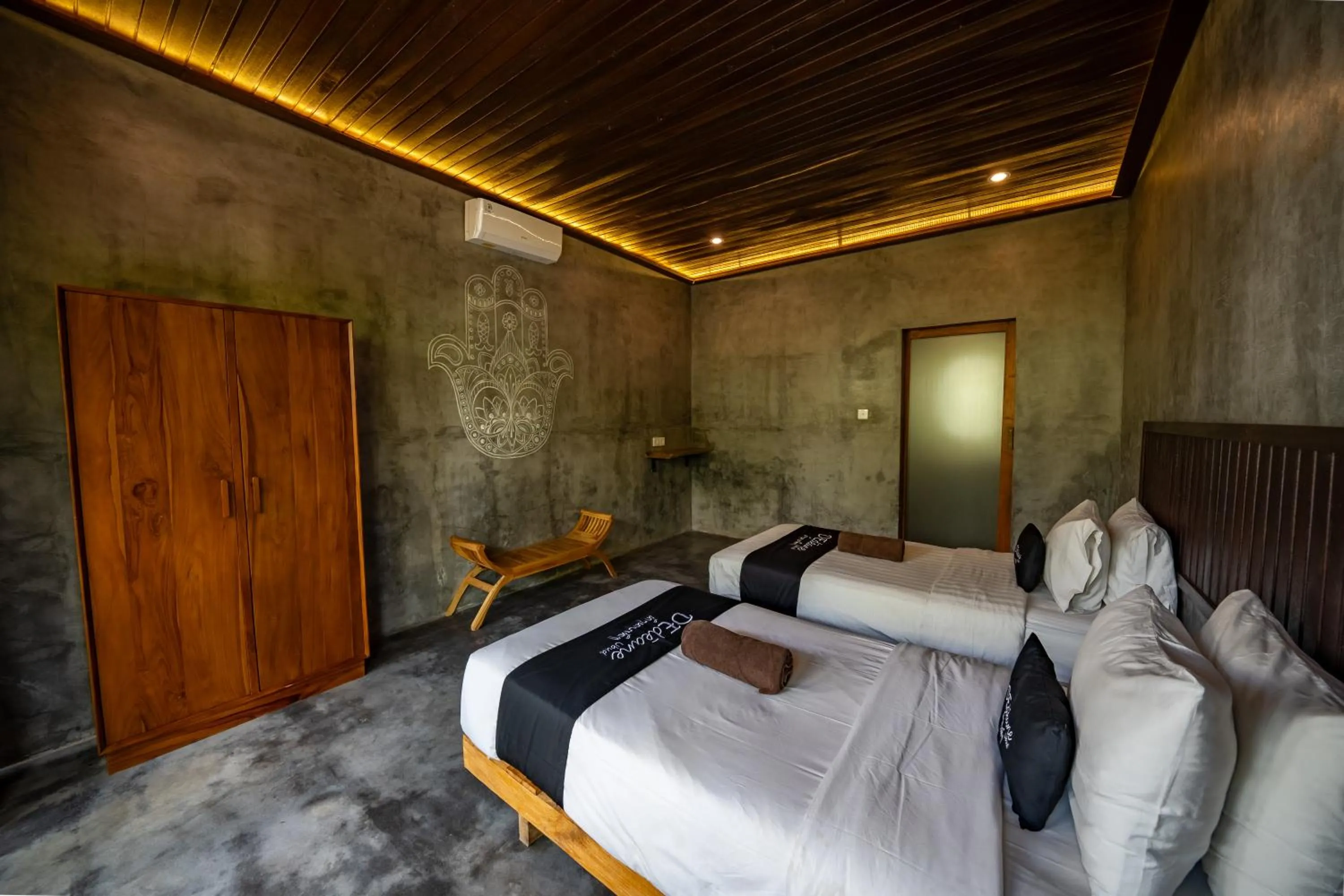 Bed in Dedeane Hotel & Yoga Retreat