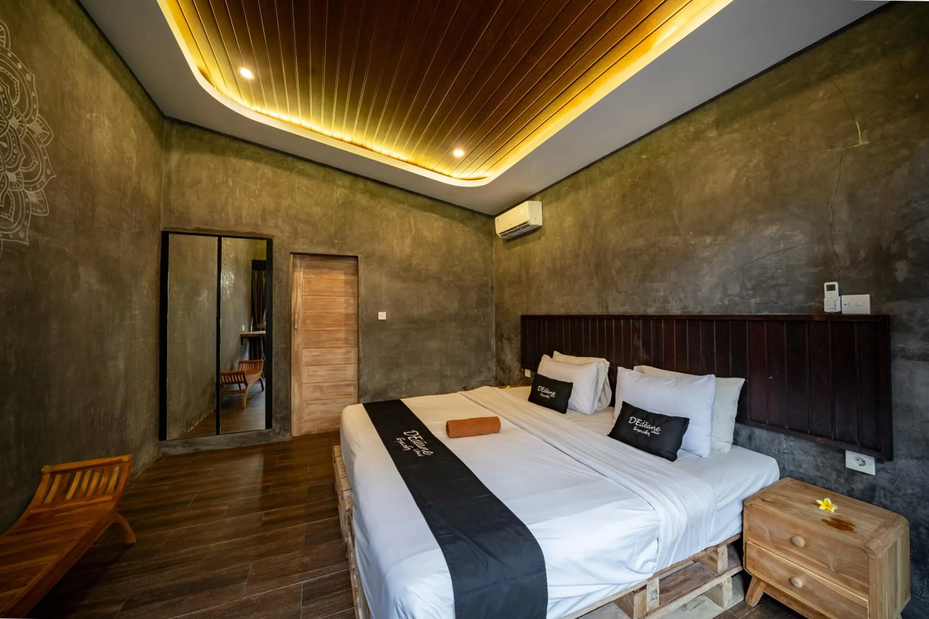 Bed in Dedeane Hotel & Yoga Retreat