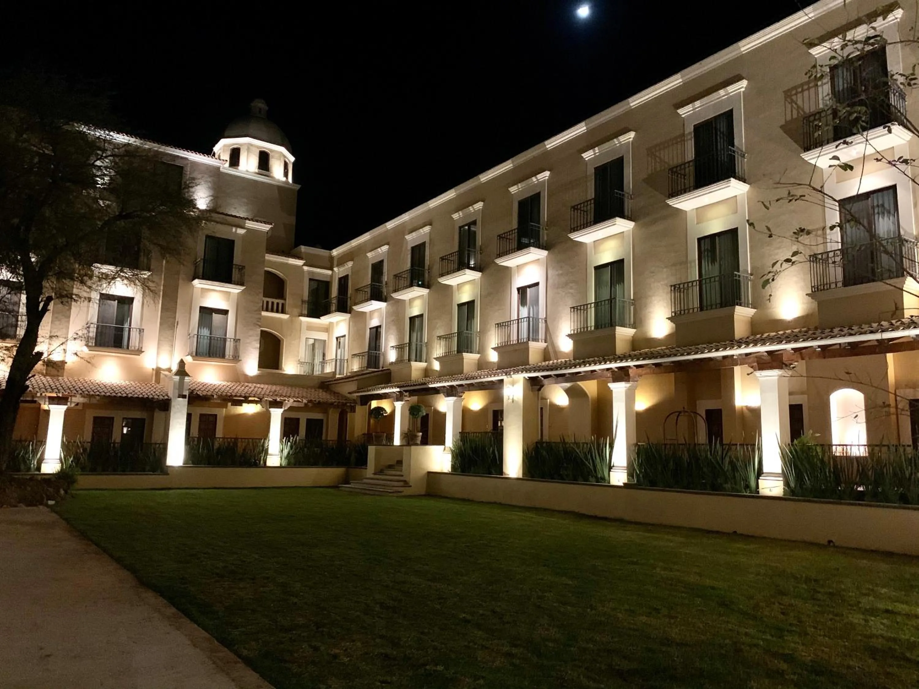 Property building in Villa Antigua