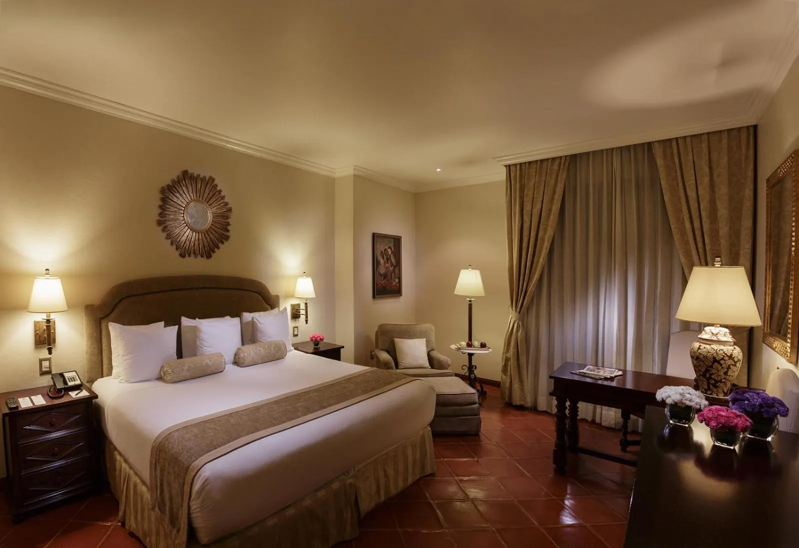 Photo of the whole room, Bed in Villa Antigua