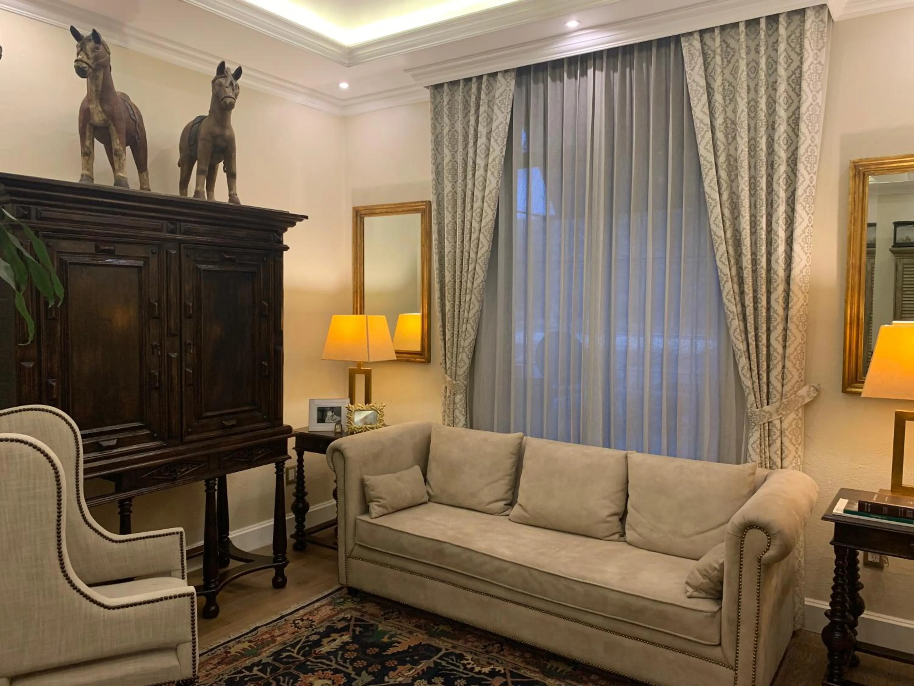 Seating area in Villa Antigua