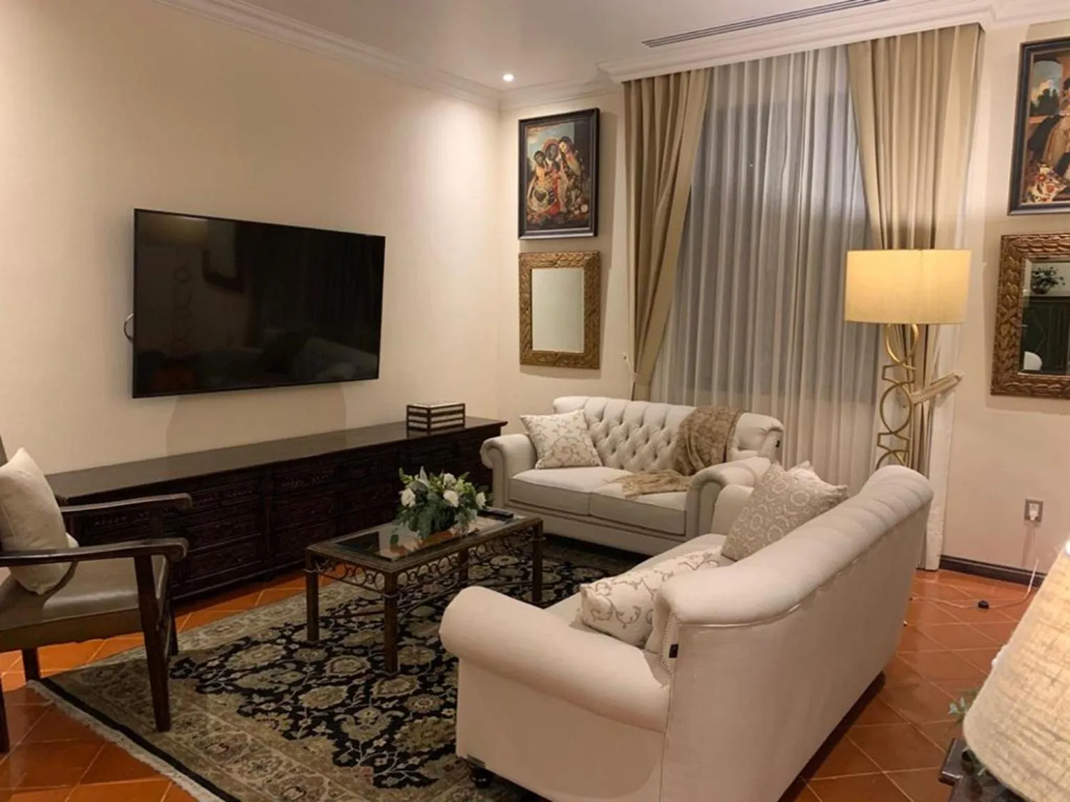 Living room in Villa Antigua