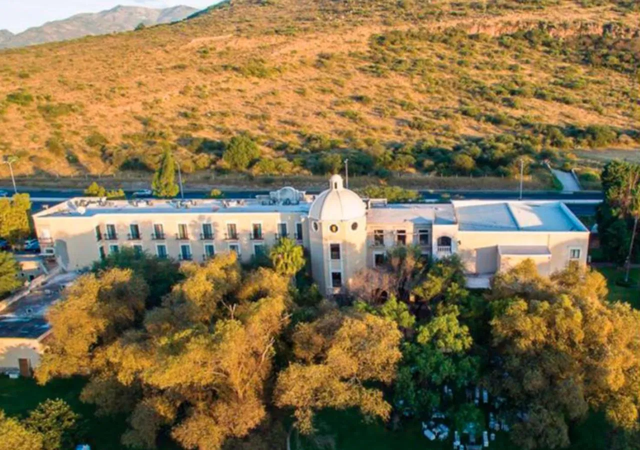 Property building in Villa Antigua