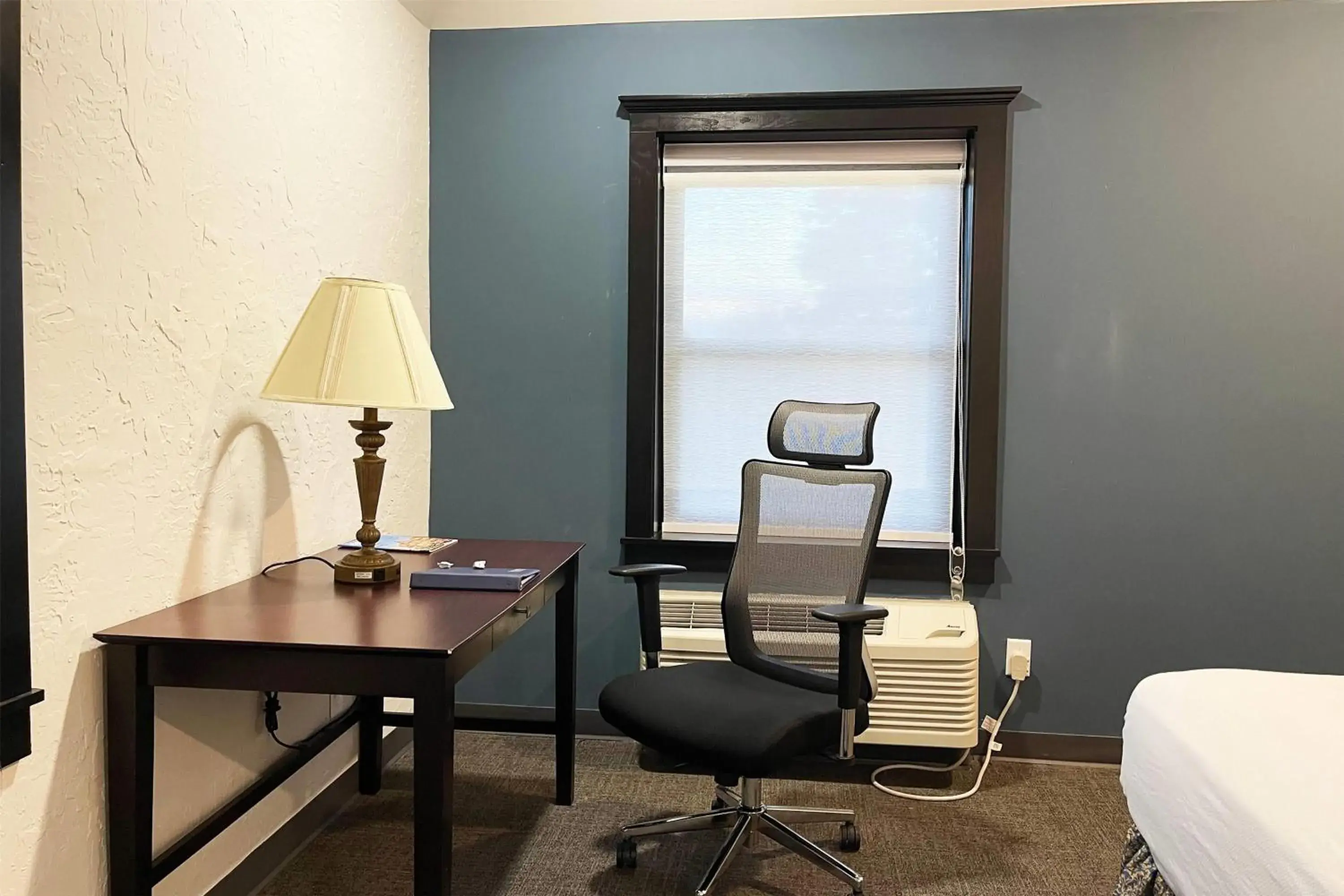 Photo of the whole room in Chateau Hotel and Conference Center Photo of the whole room in Chateau Hotel and Conference Center