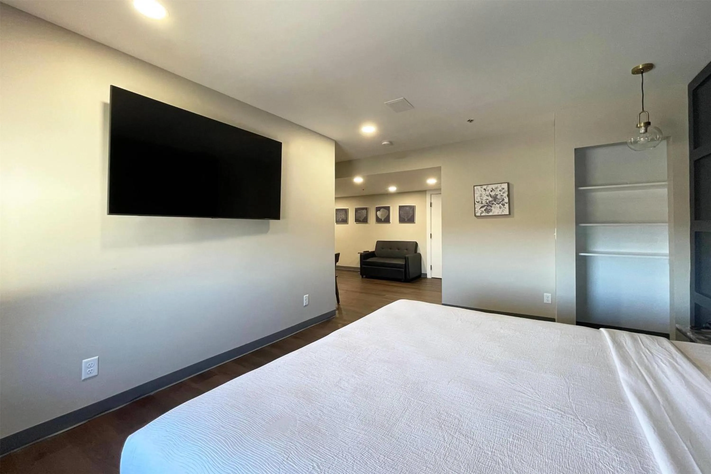 Photo of the whole room, Bed in Chateau Hotel and Conference Center