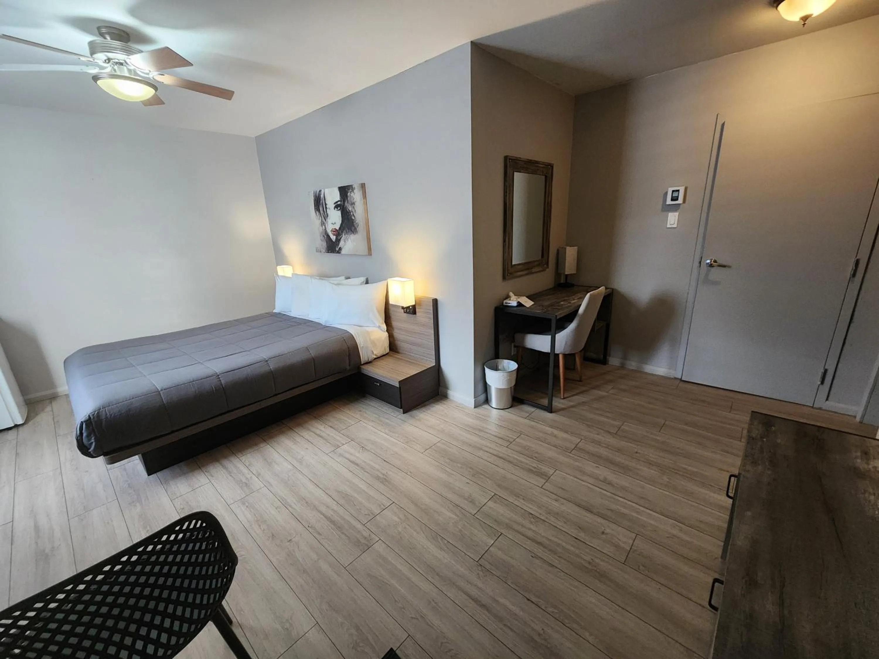 Bed in Motel Le Victo