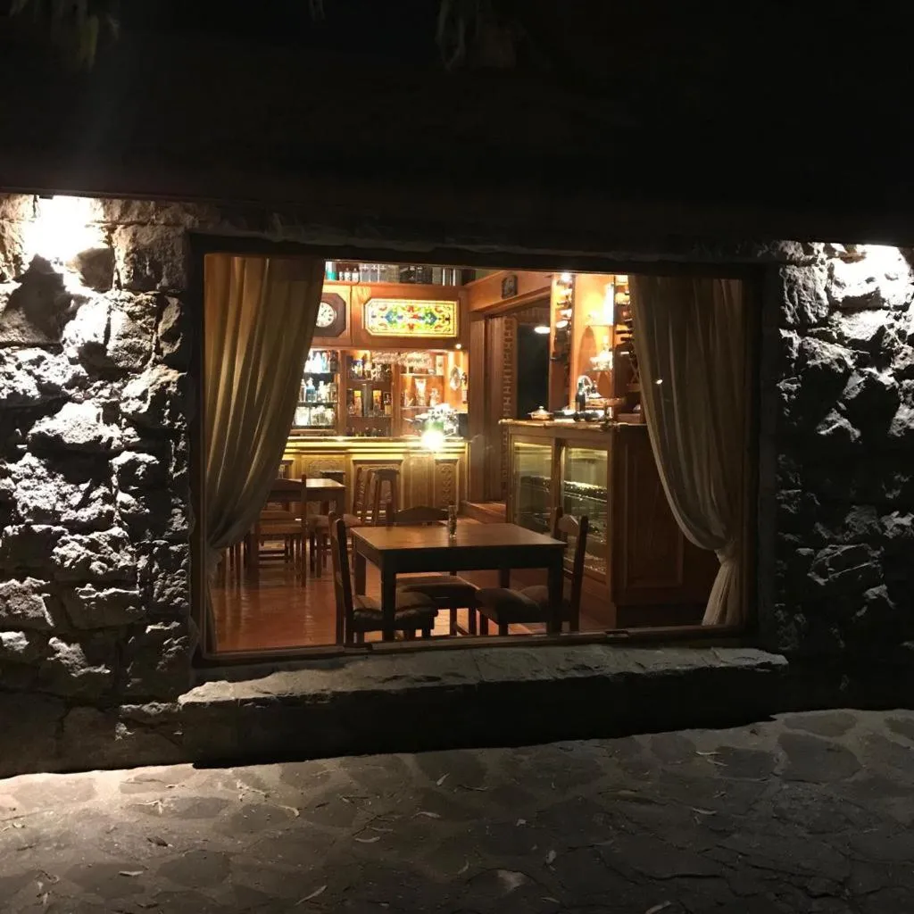 Los Nobles Hostal de Bosque