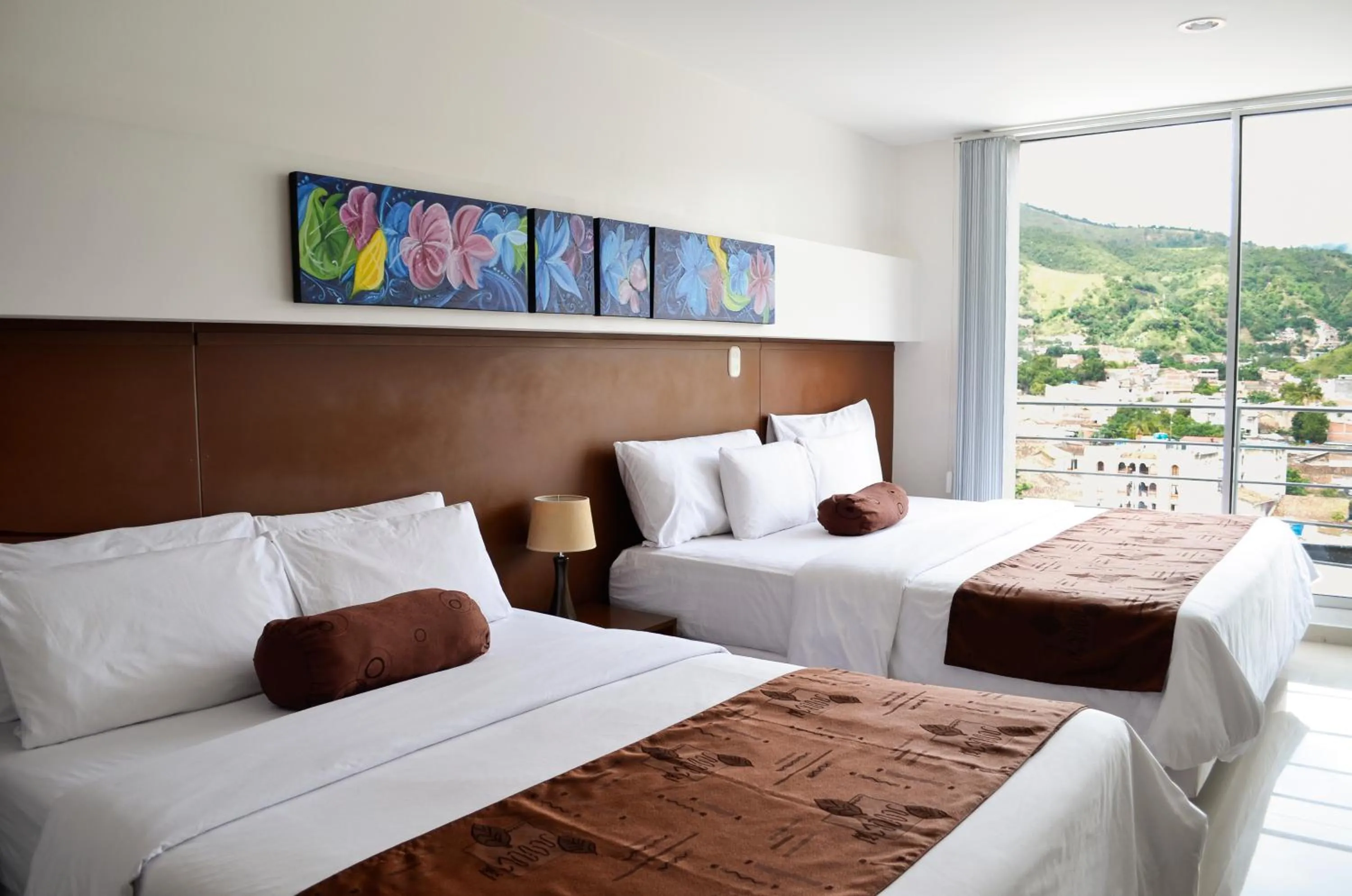 Classic Suite - single occupancy in Hotel Tarigua Ocaña