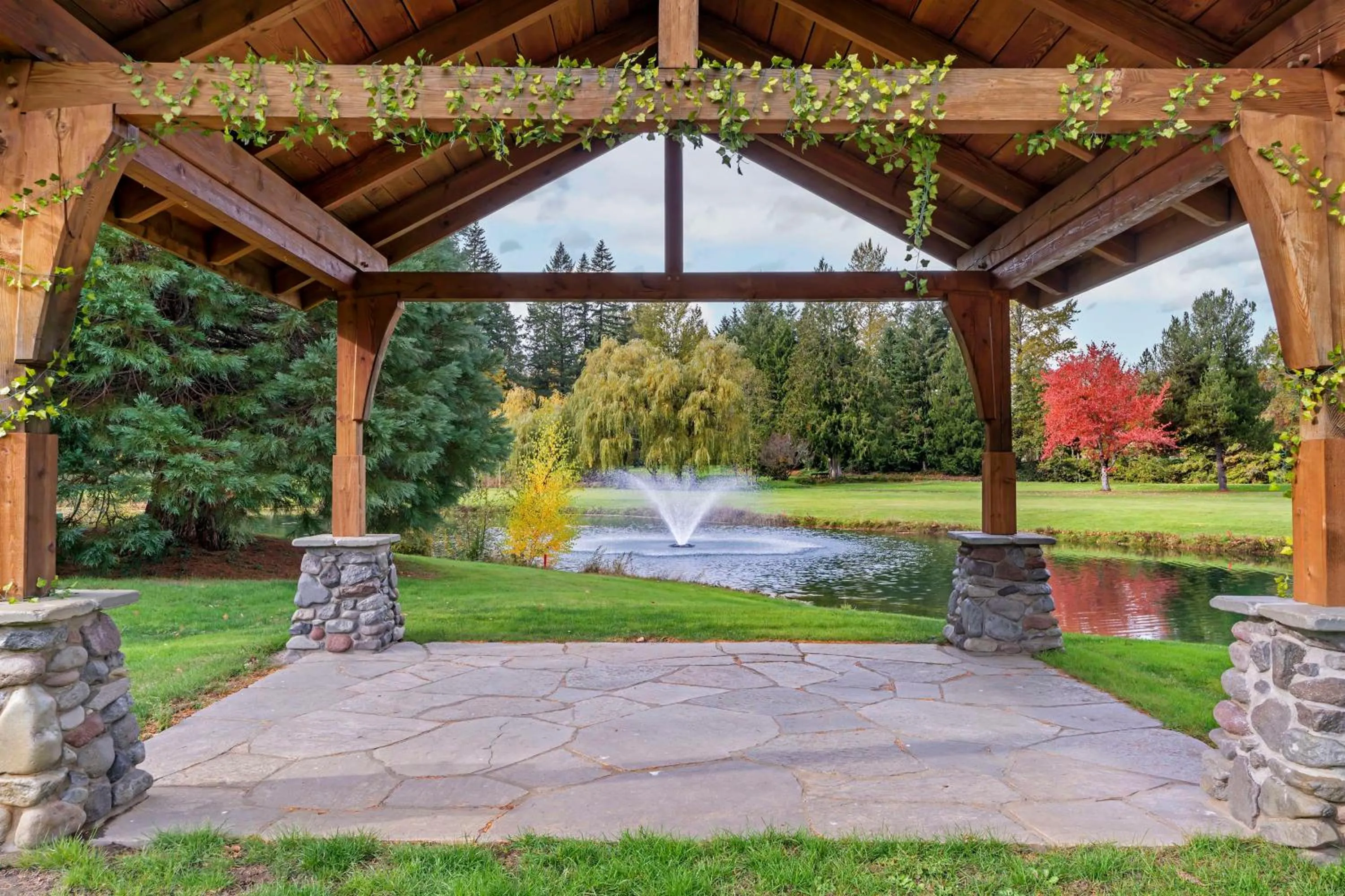 Property building in BW Premier Collection, Mt Hood Oregon Resort