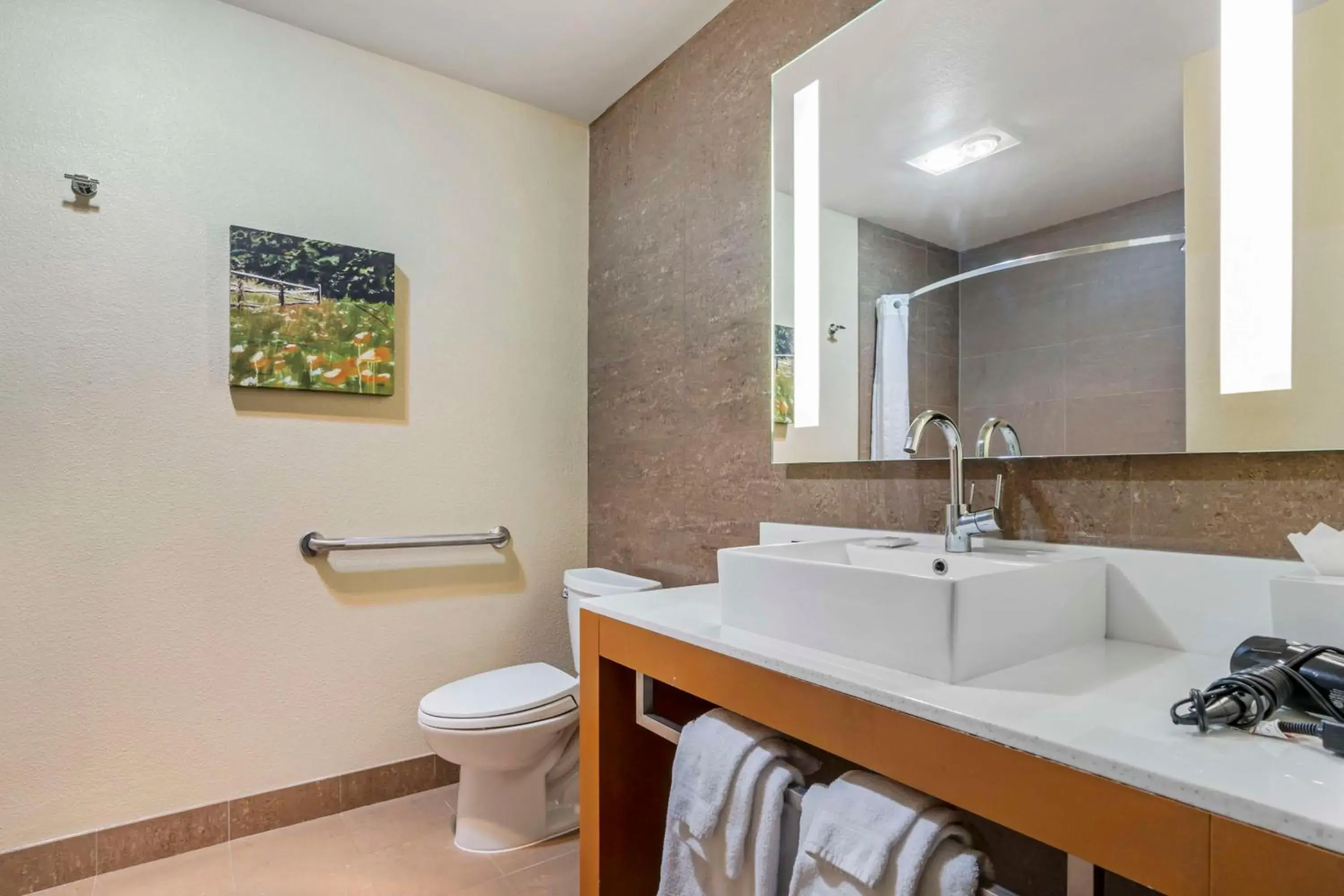 King Room with Bath Tub - Disability Access/Non-Smoking in BW Premier Collection, Mt Hood Oregon Resort King Room with Bath Tub - Disability Access/Non-Smoking in BW Premier Collection, Mt Hood Oregon Resort