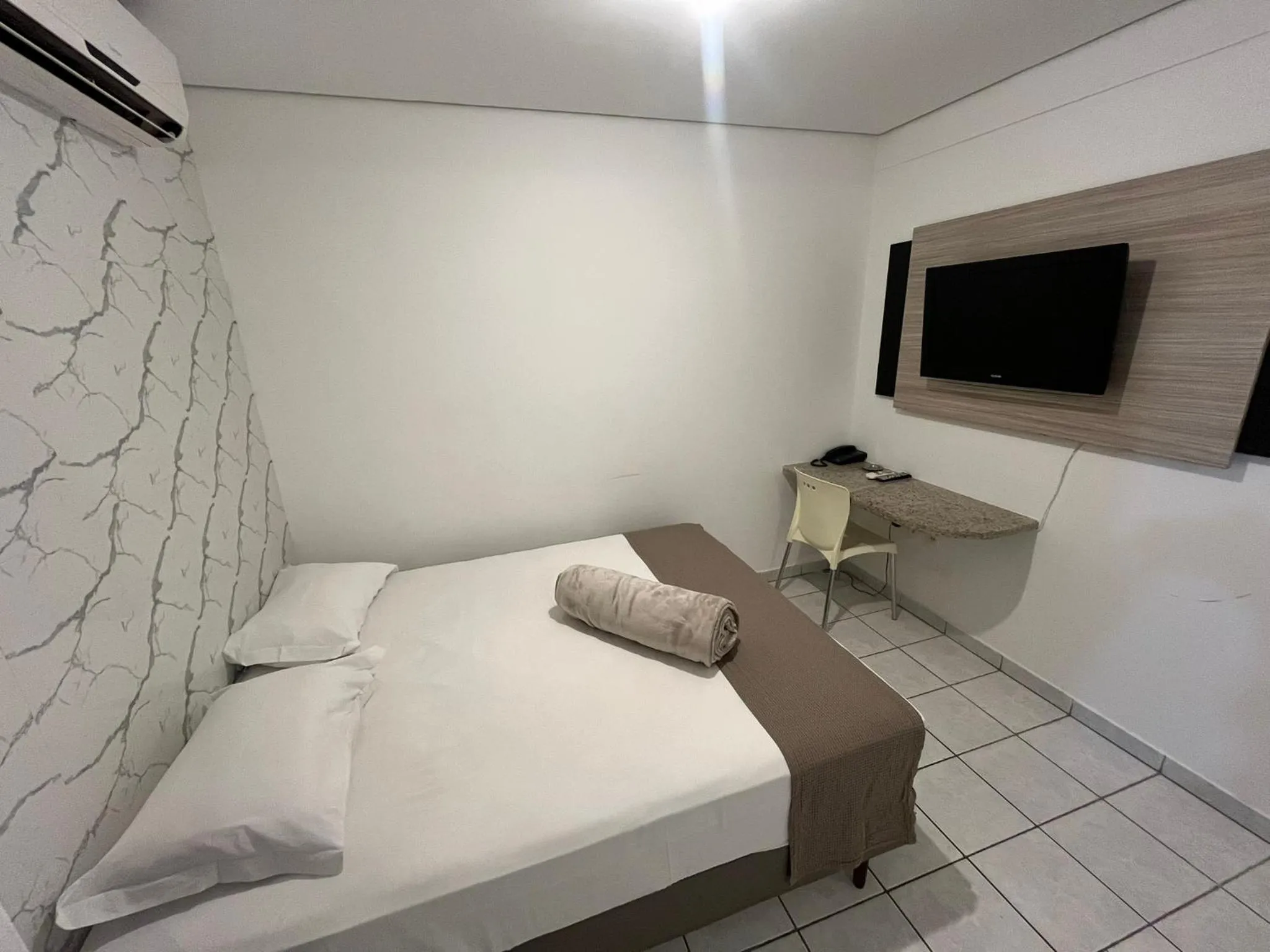 Photo of the whole room, Bed in Águas Palace Hotel