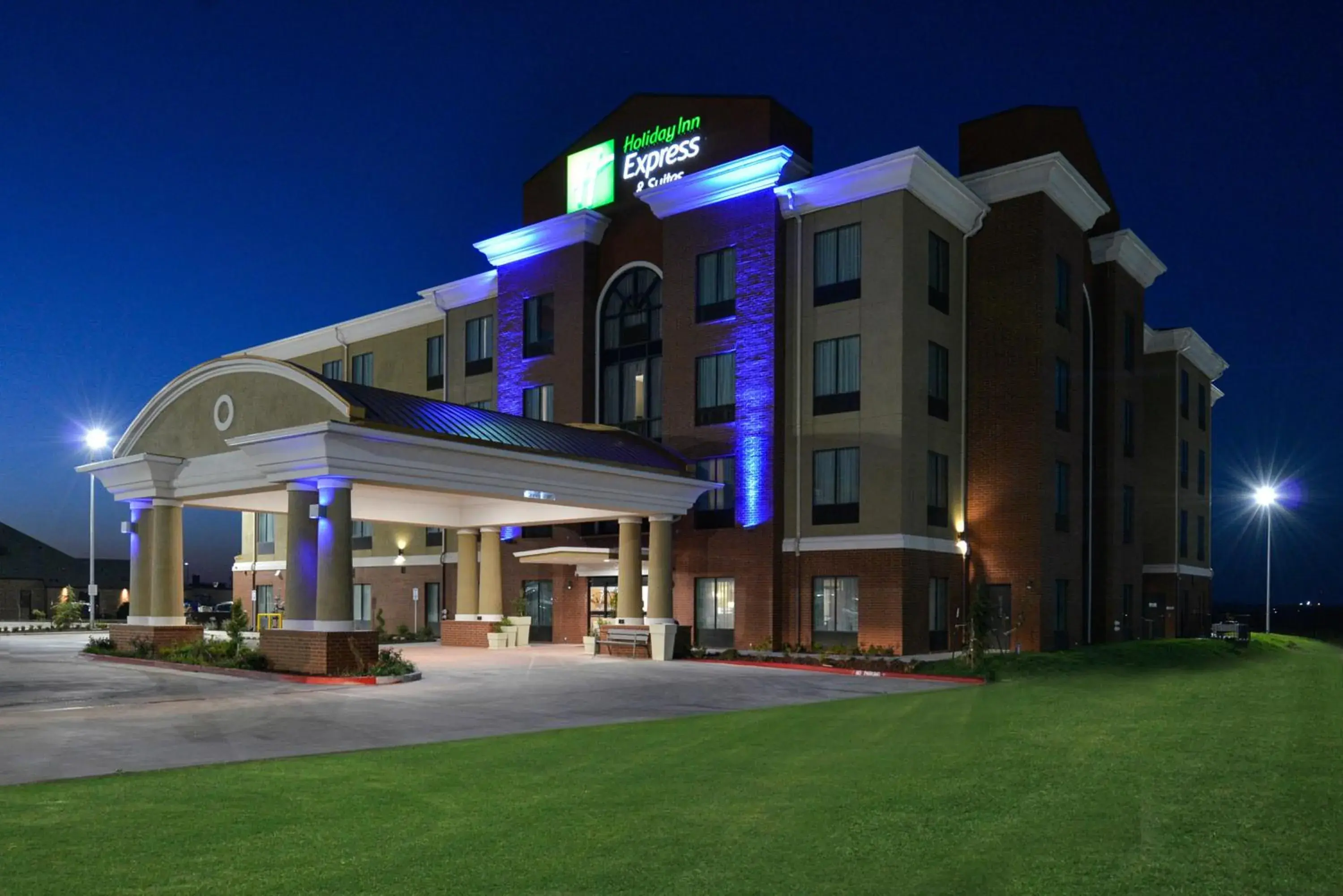 Property building in Holiday Inn Express Alva by IHG Property building in Holiday Inn Express Alva by IHG