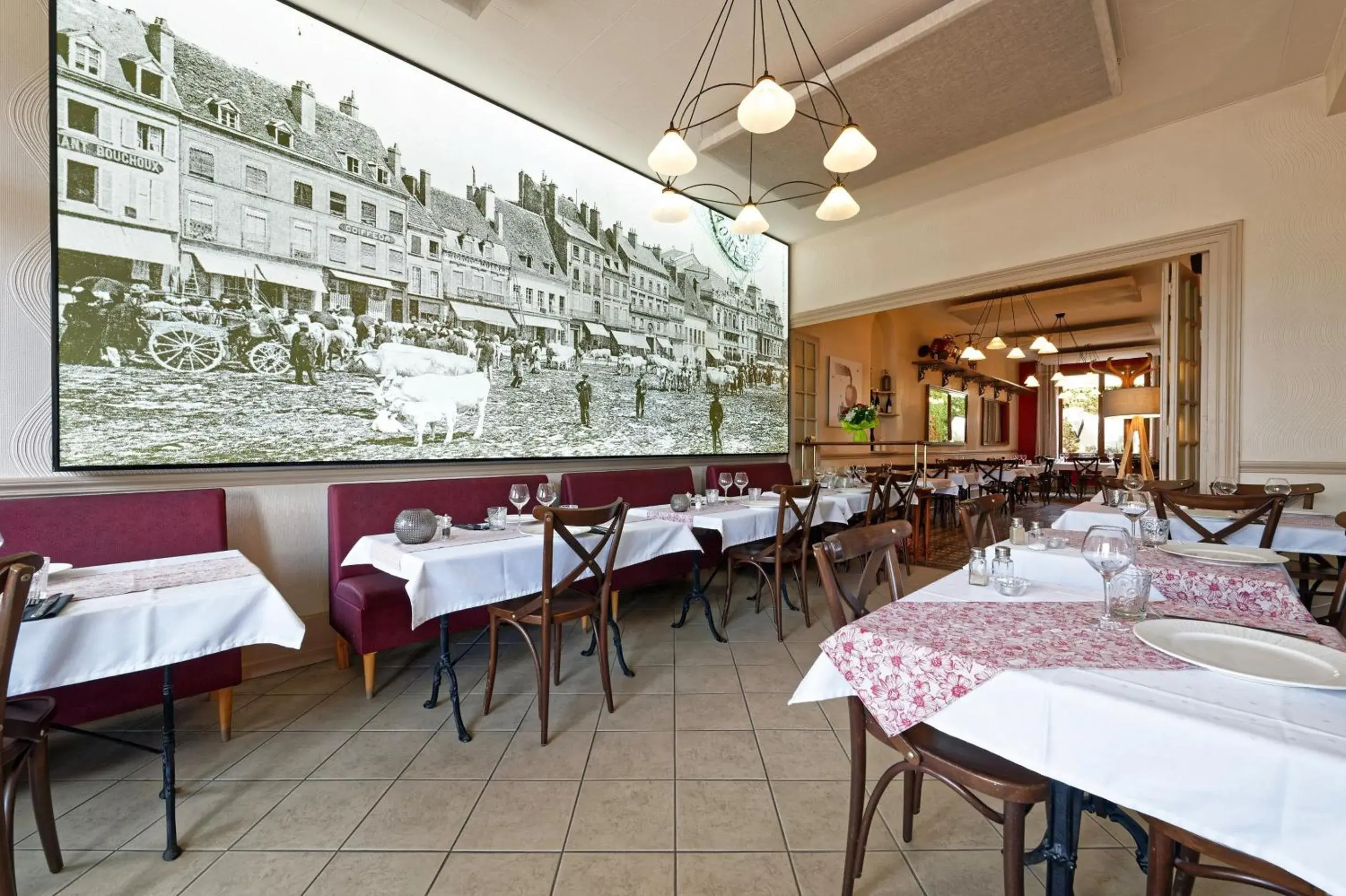 Restaurant/places to eat in Contact Hôtel de la Gare et son restaurant Côte à Côte Restaurant/places to eat in Contact Hôtel de la Gare et son restaurant Côte à Côte