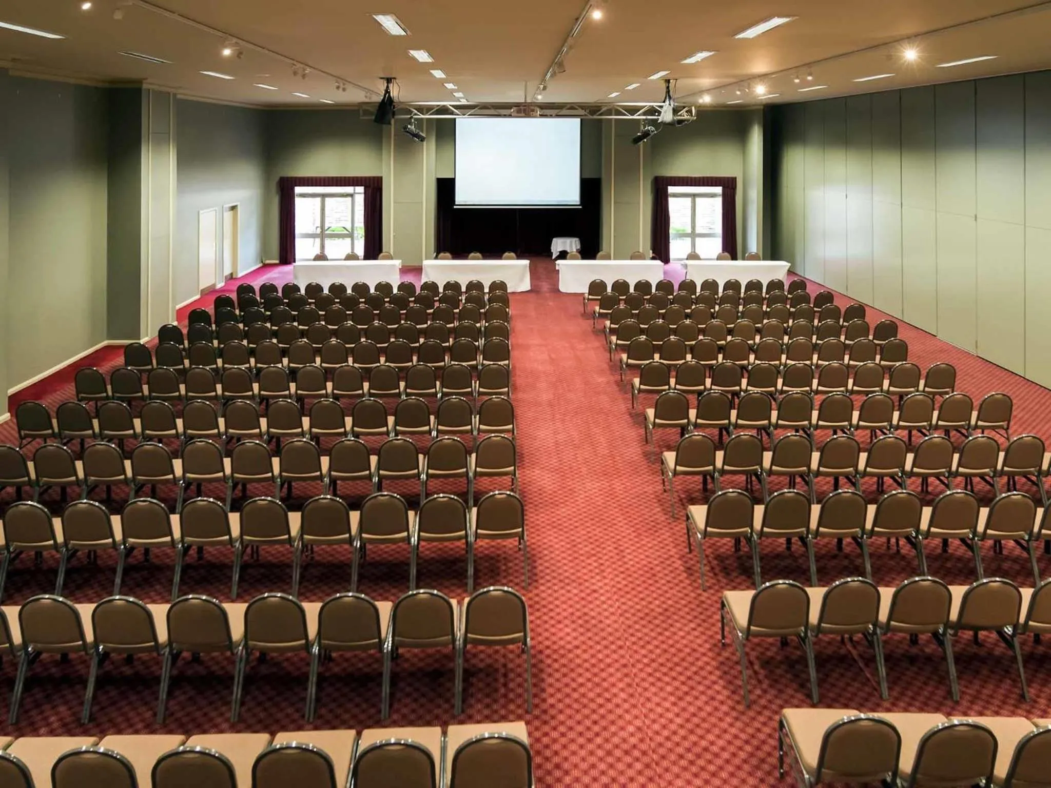 Meeting/conference room in Mercure Ballarat Hotel & Convention Centre