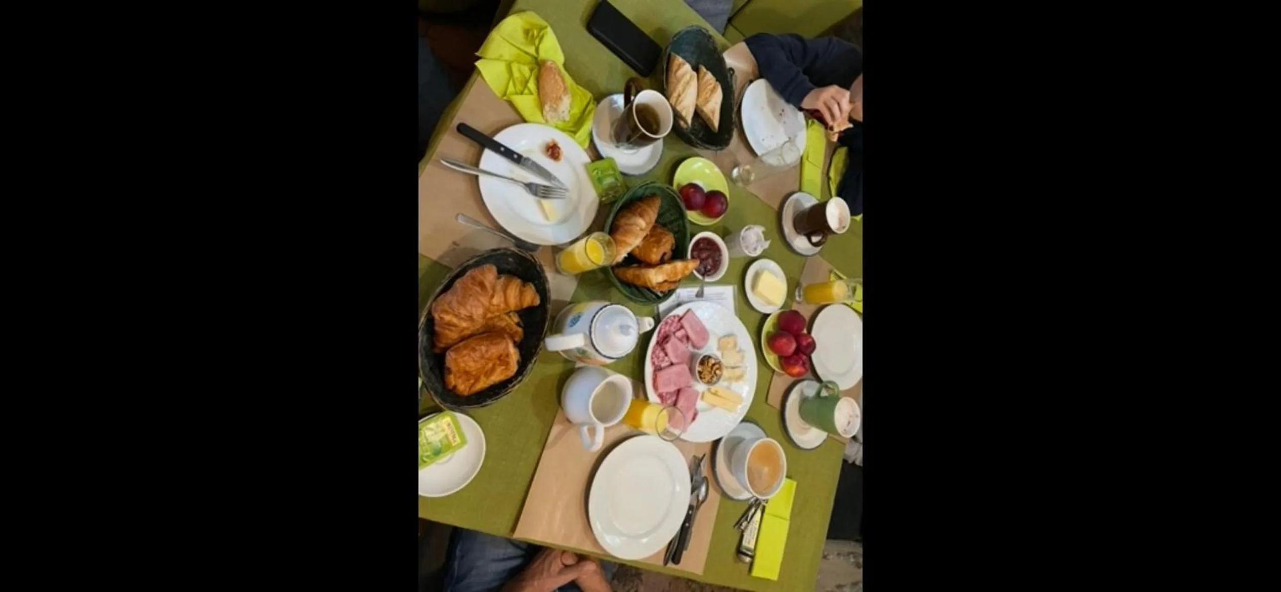 Breakfast in Le Parvis