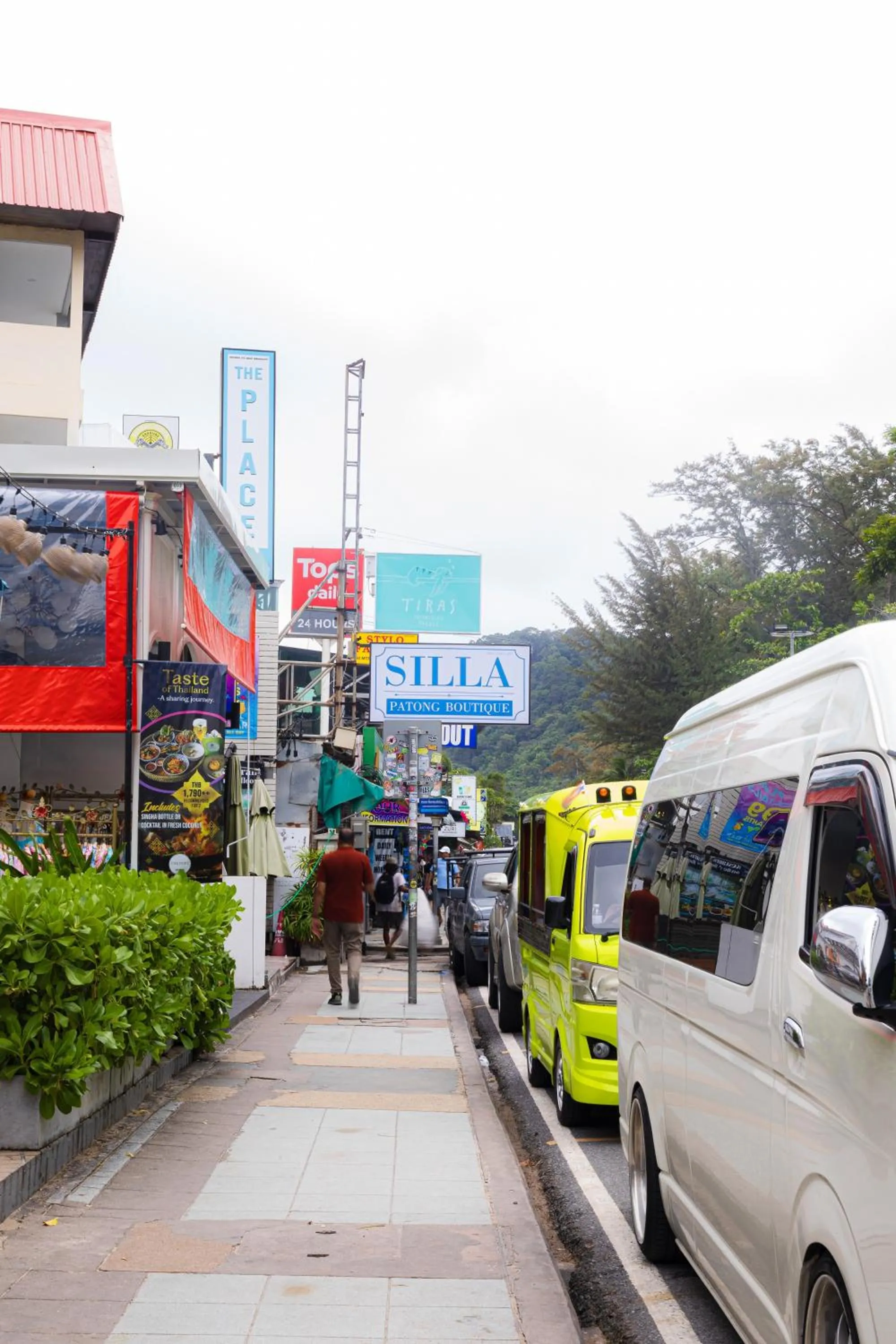 Street view in Silla Patong Boutique