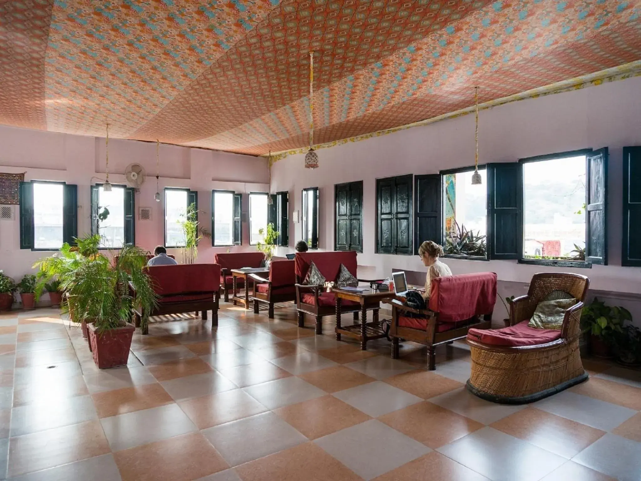 Restaurant/places to eat in Kanhaia Haveli Restaurant/places to eat in Kanhaia Haveli