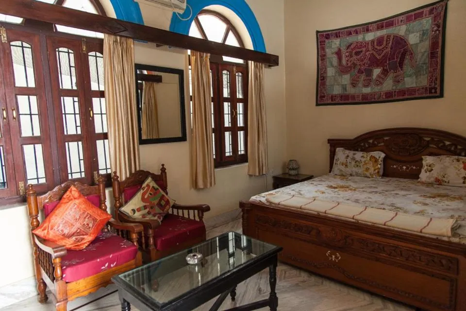 Bed in Kanhaia Haveli
