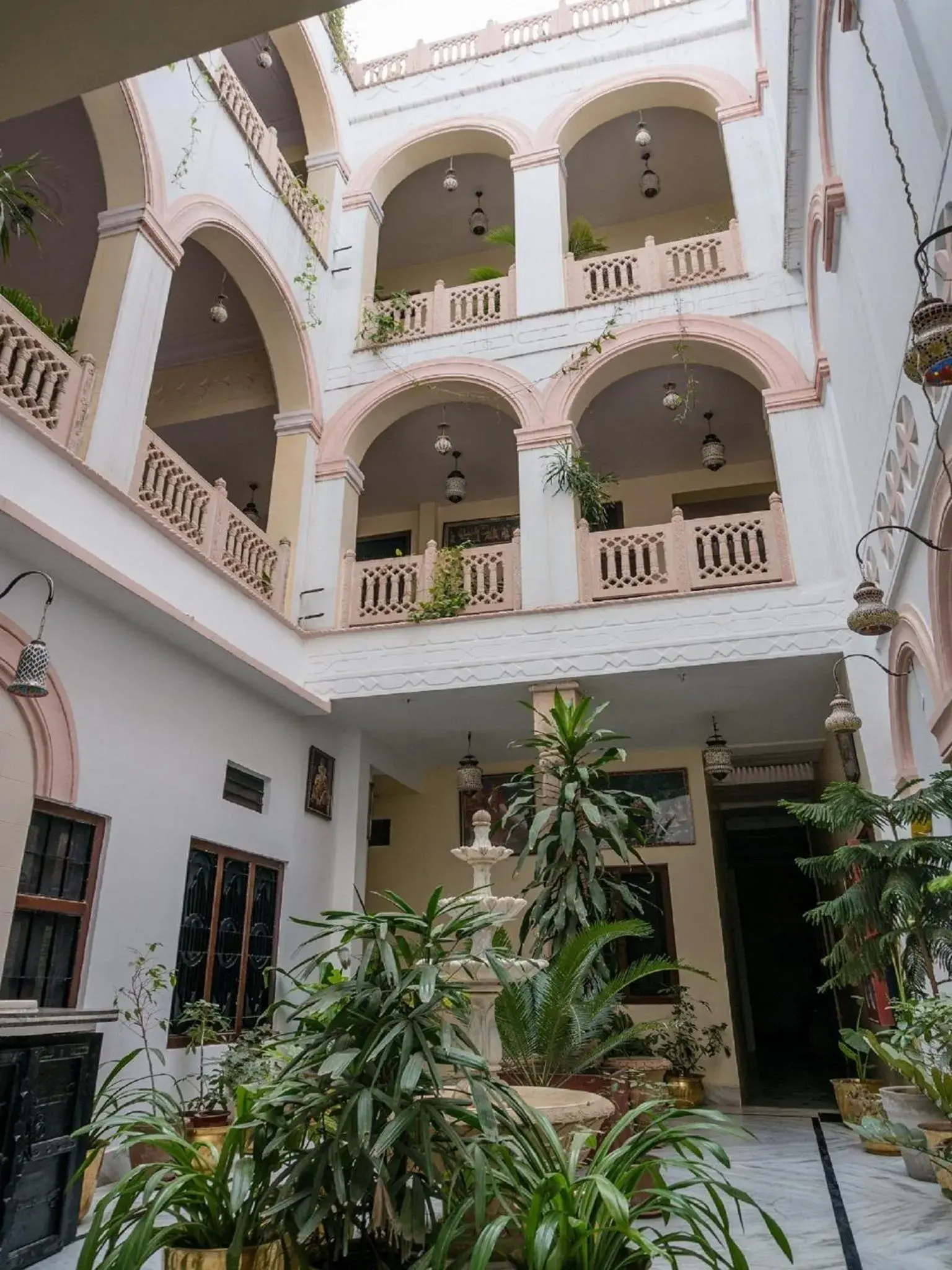 Property building in Kanhaia Haveli Property building in Kanhaia Haveli