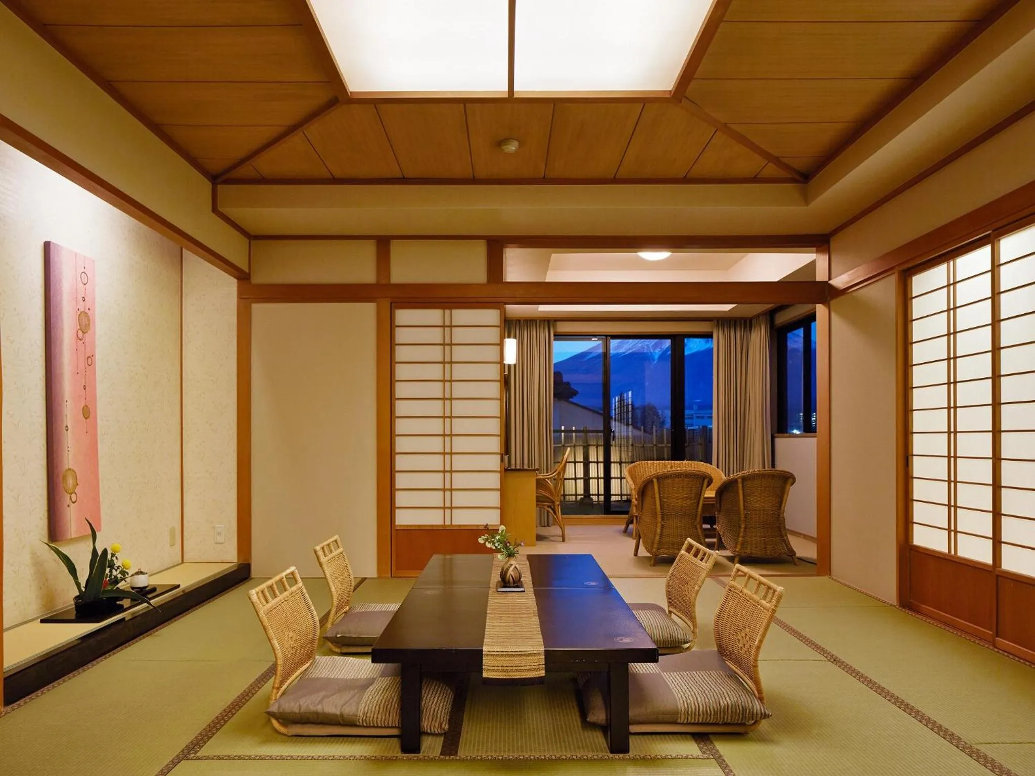 Photo of the whole room in Fujikawaguchiko Onsen Konanso