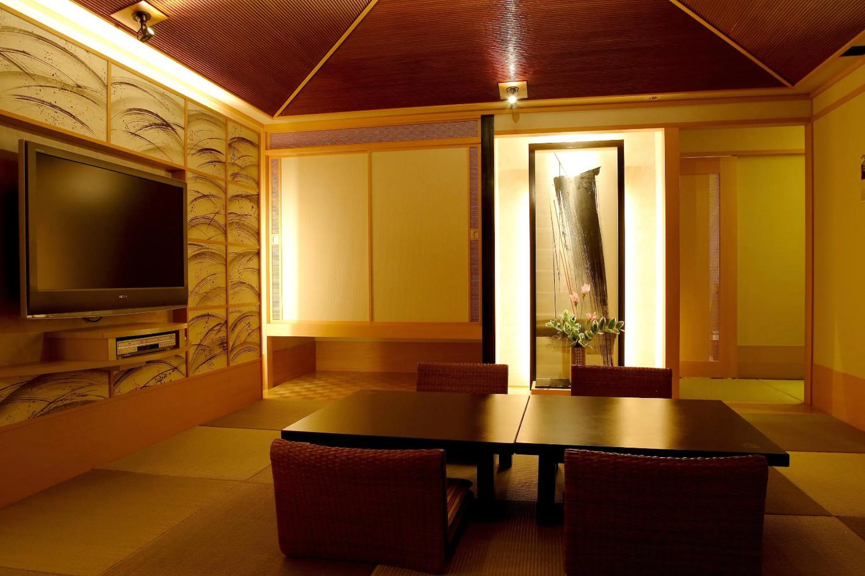 Photo of the whole room in Fujikawaguchiko Onsen Konanso