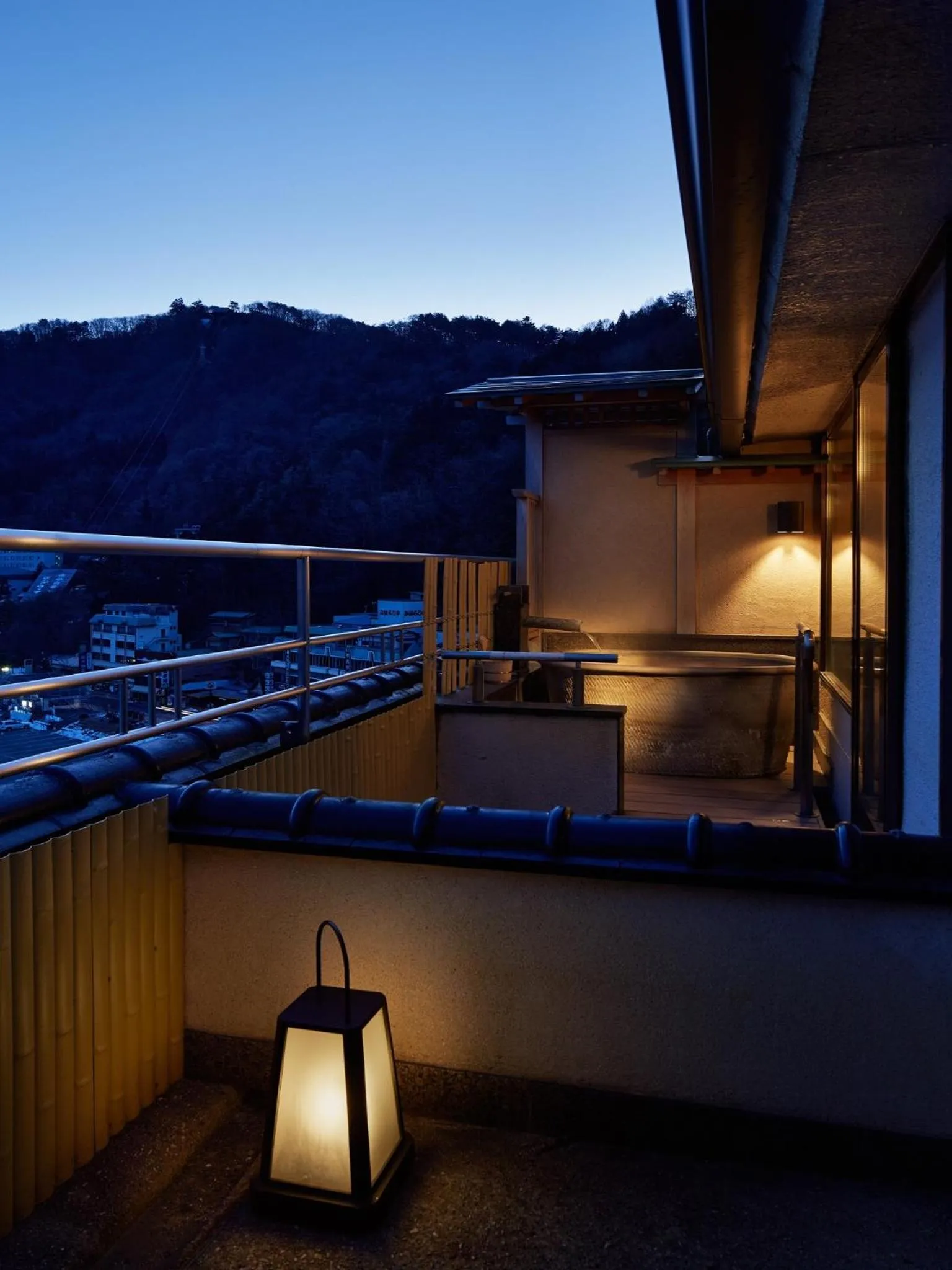 Photo of the whole room in Fujikawaguchiko Onsen Konanso