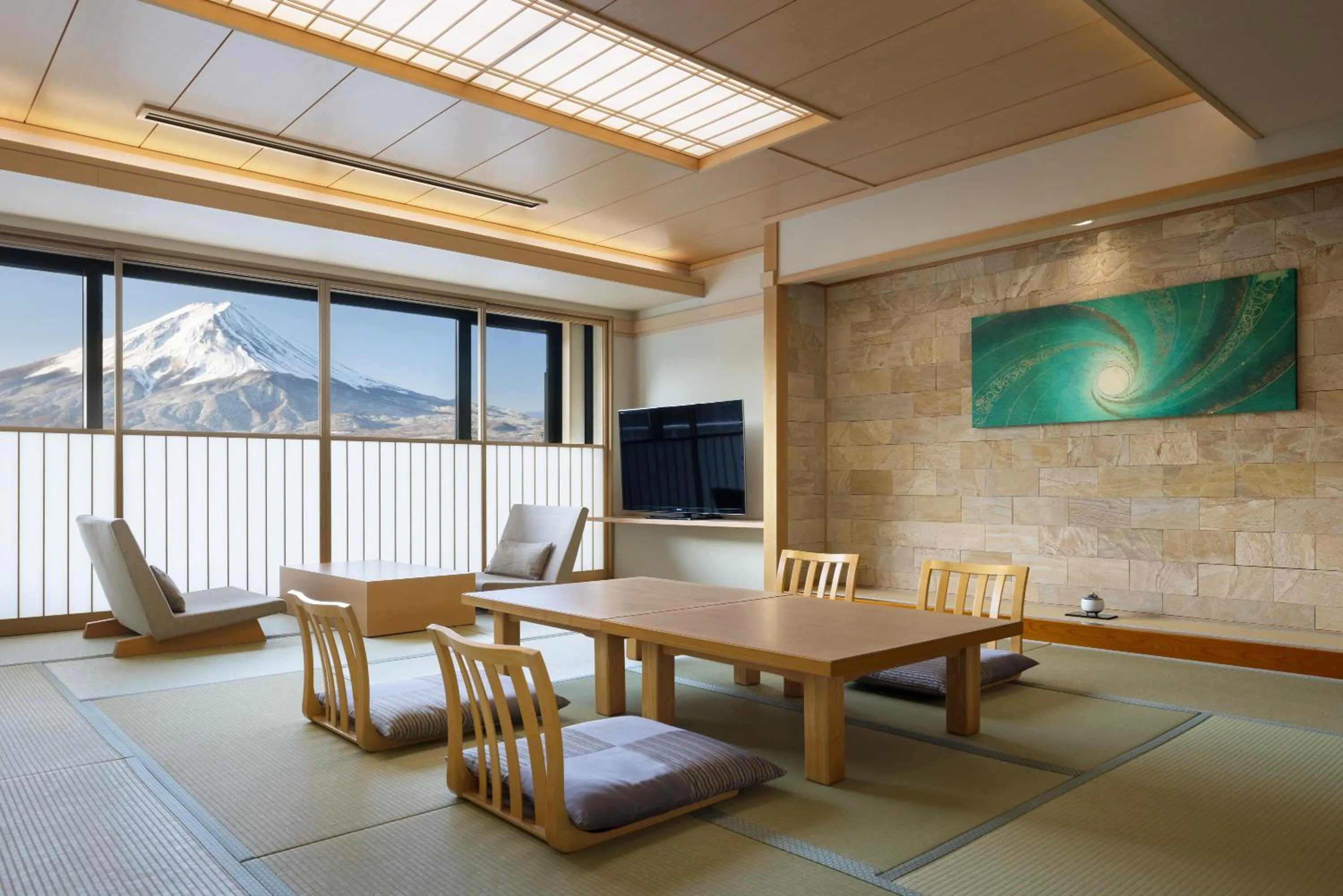 Living room in Fujikawaguchiko Onsen Konanso