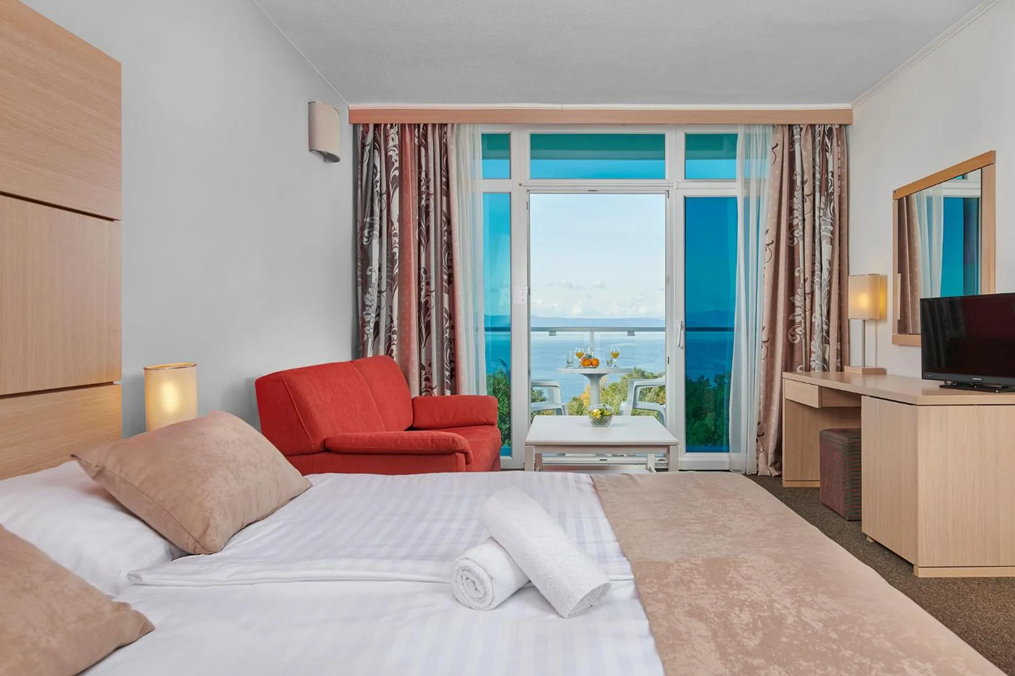 Bed in Magal Maradiso Hotel by Aminess