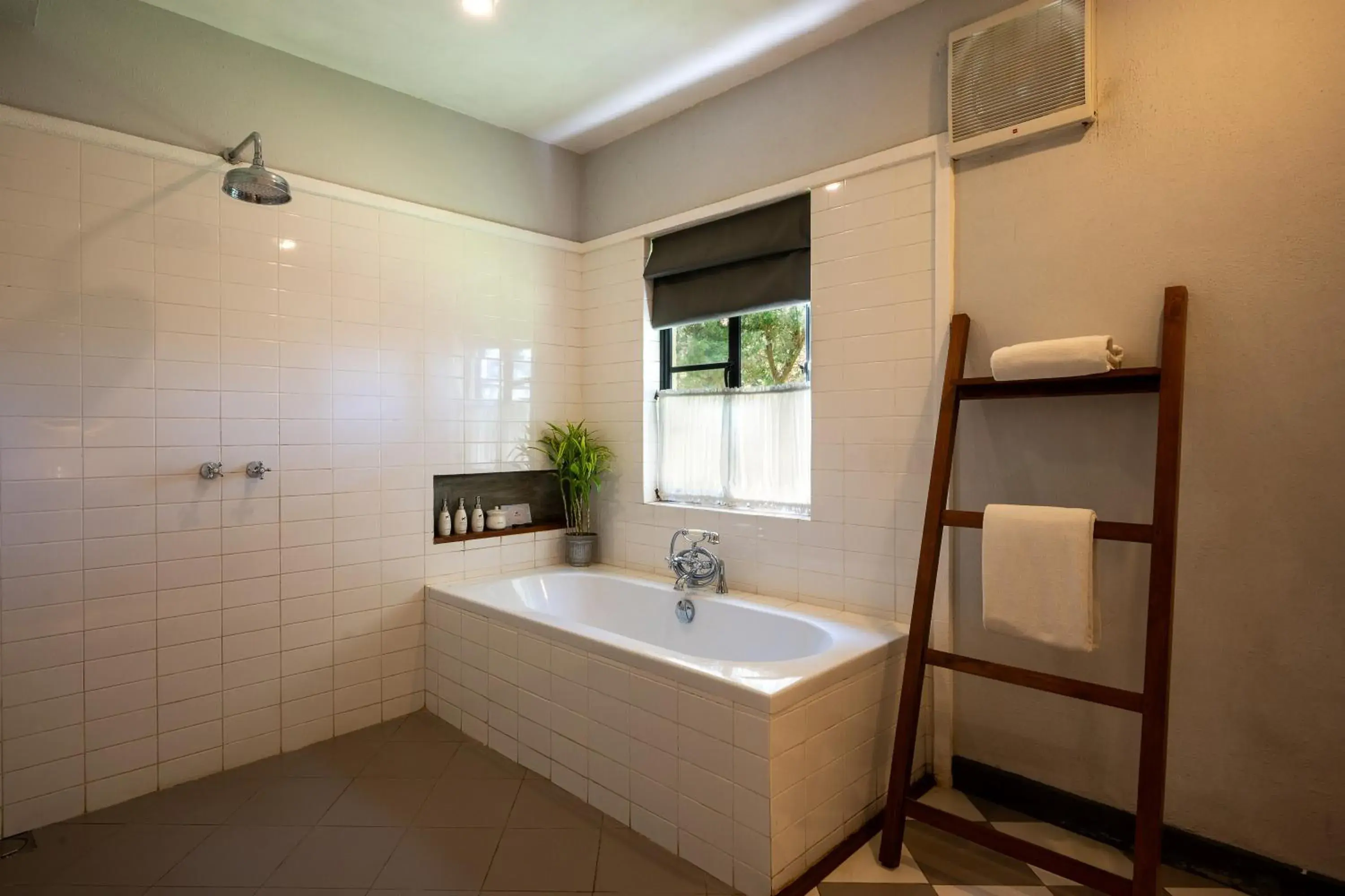 Deluxe Twin Room - single occupancy in Goatfell - Nuwara Eliya Deluxe Twin Room - single occupancy in Goatfell - Nuwara Eliya