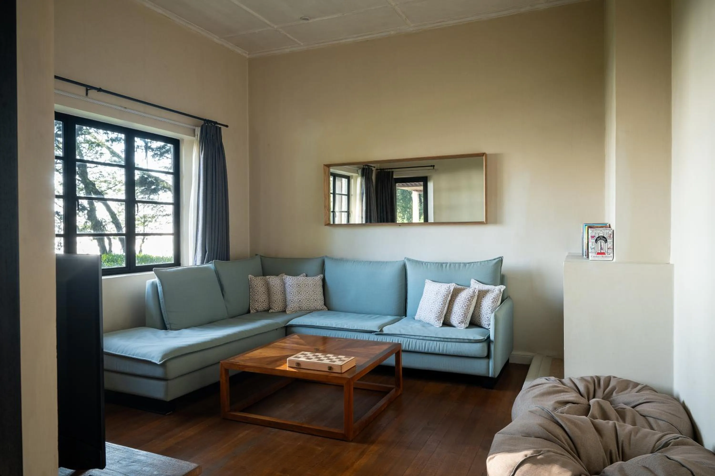 Communal lounge/ TV room in Goatfell - Nuwara Eliya