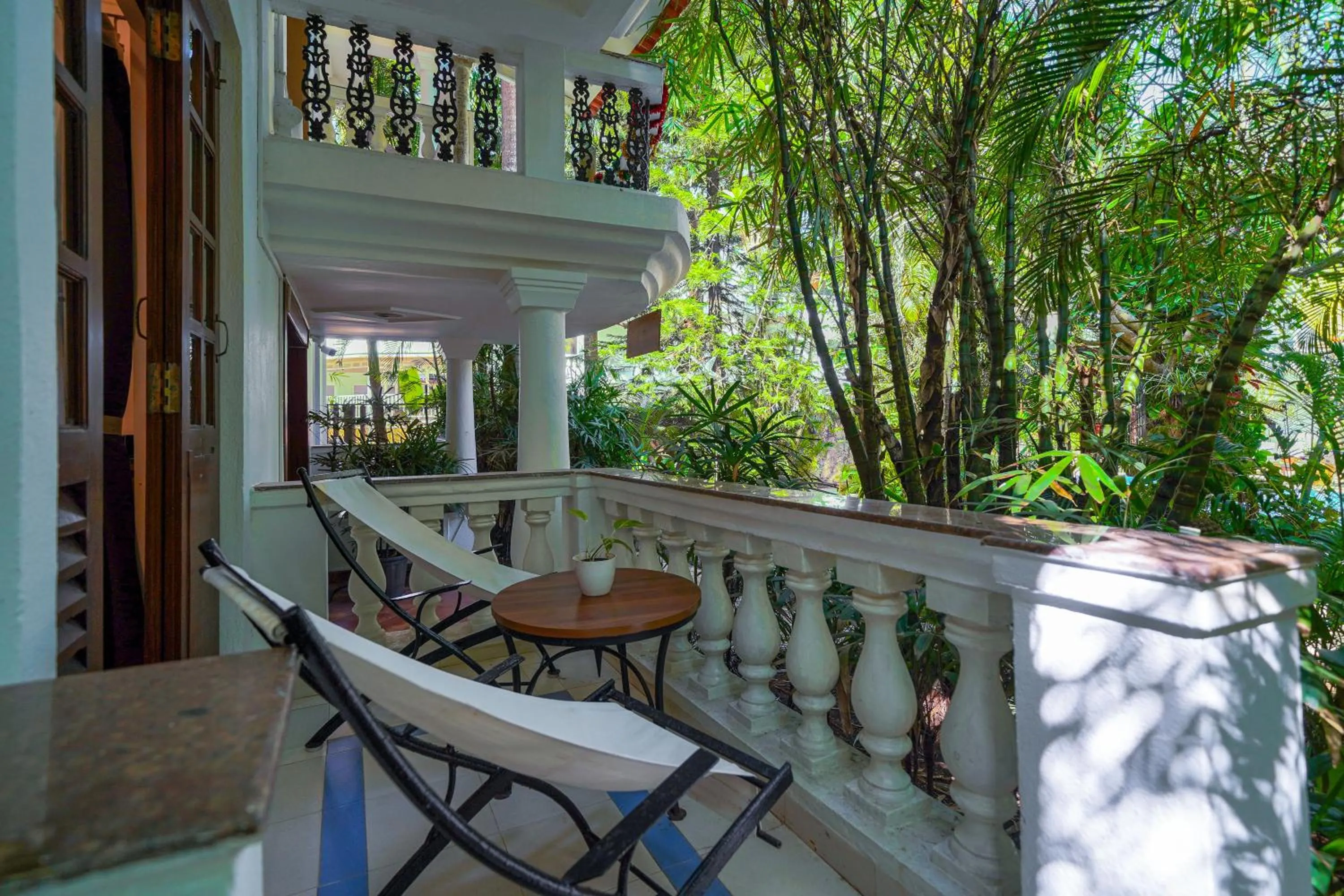 Balcony/Terrace in Olive Hotel Alidia Beach Resort by Embassy Group