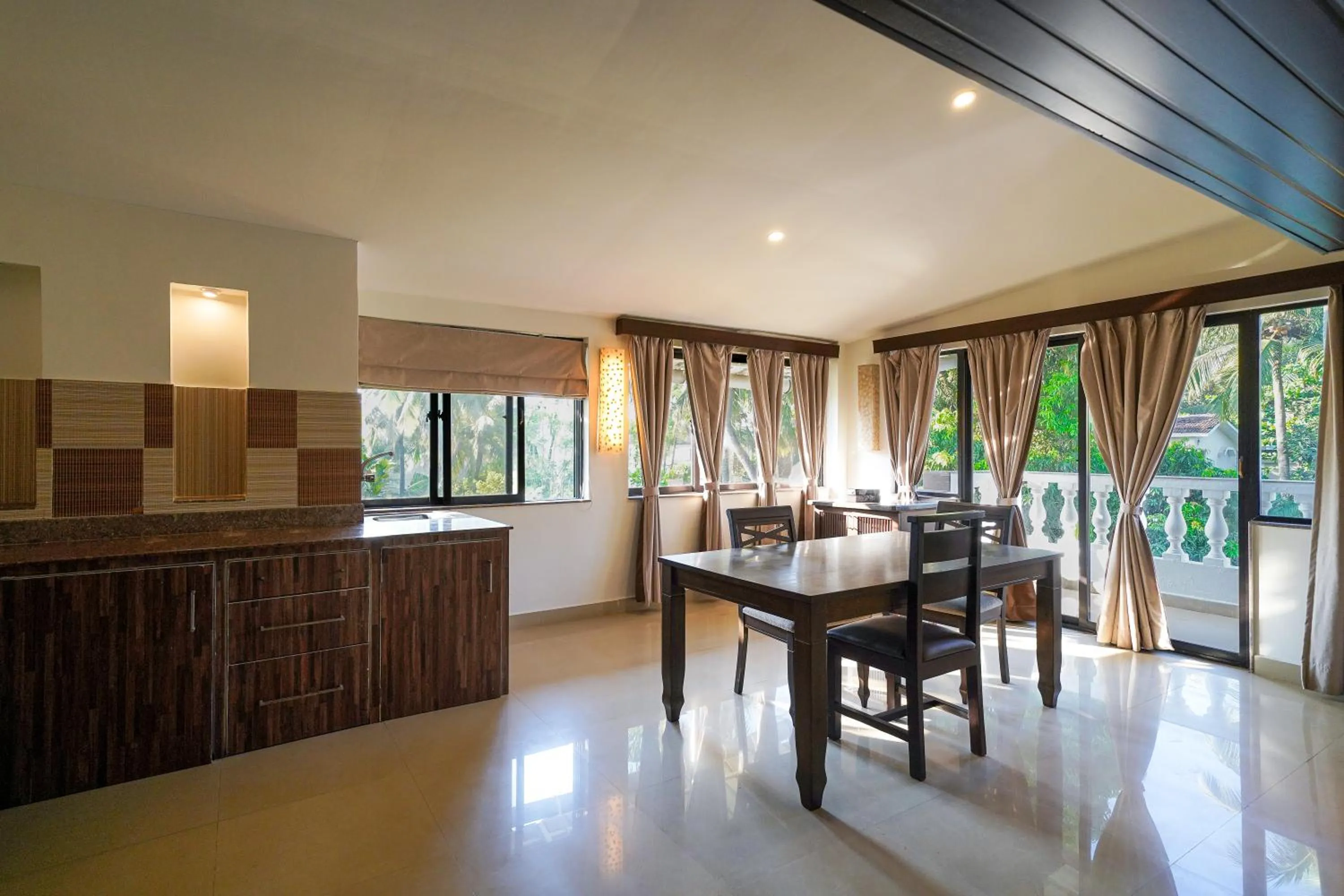 Balcony/Terrace in Olive Hotel Alidia Beach Resort by Embassy Group