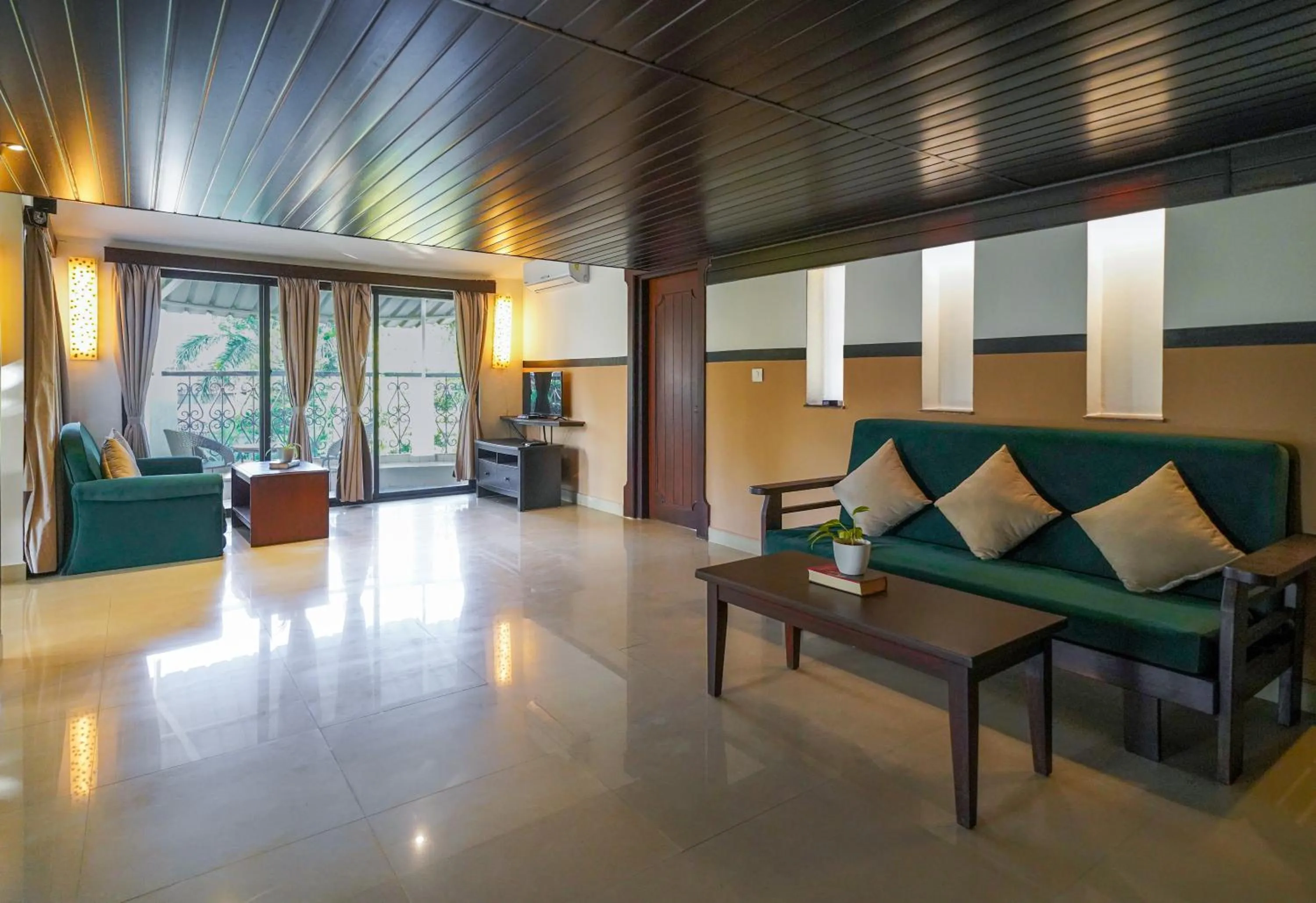 Balcony/Terrace in Olive Hotel Alidia Beach Resort by Embassy Group