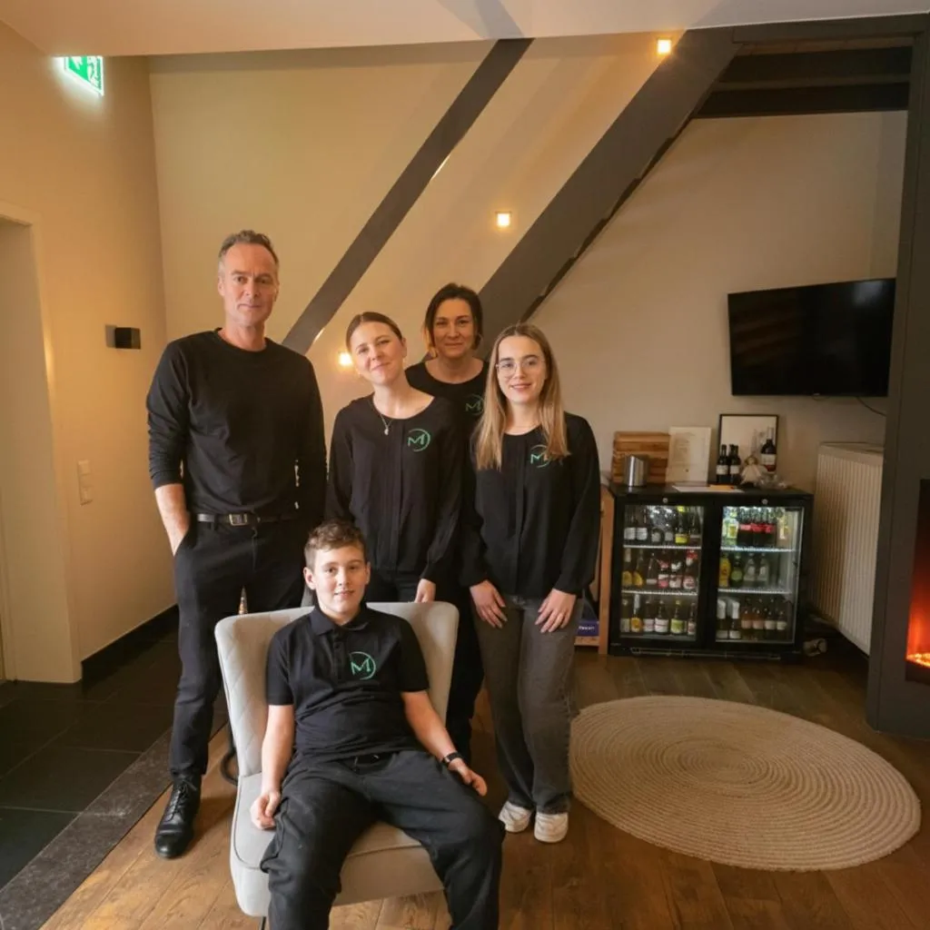 Staff in Hotel De Maretak