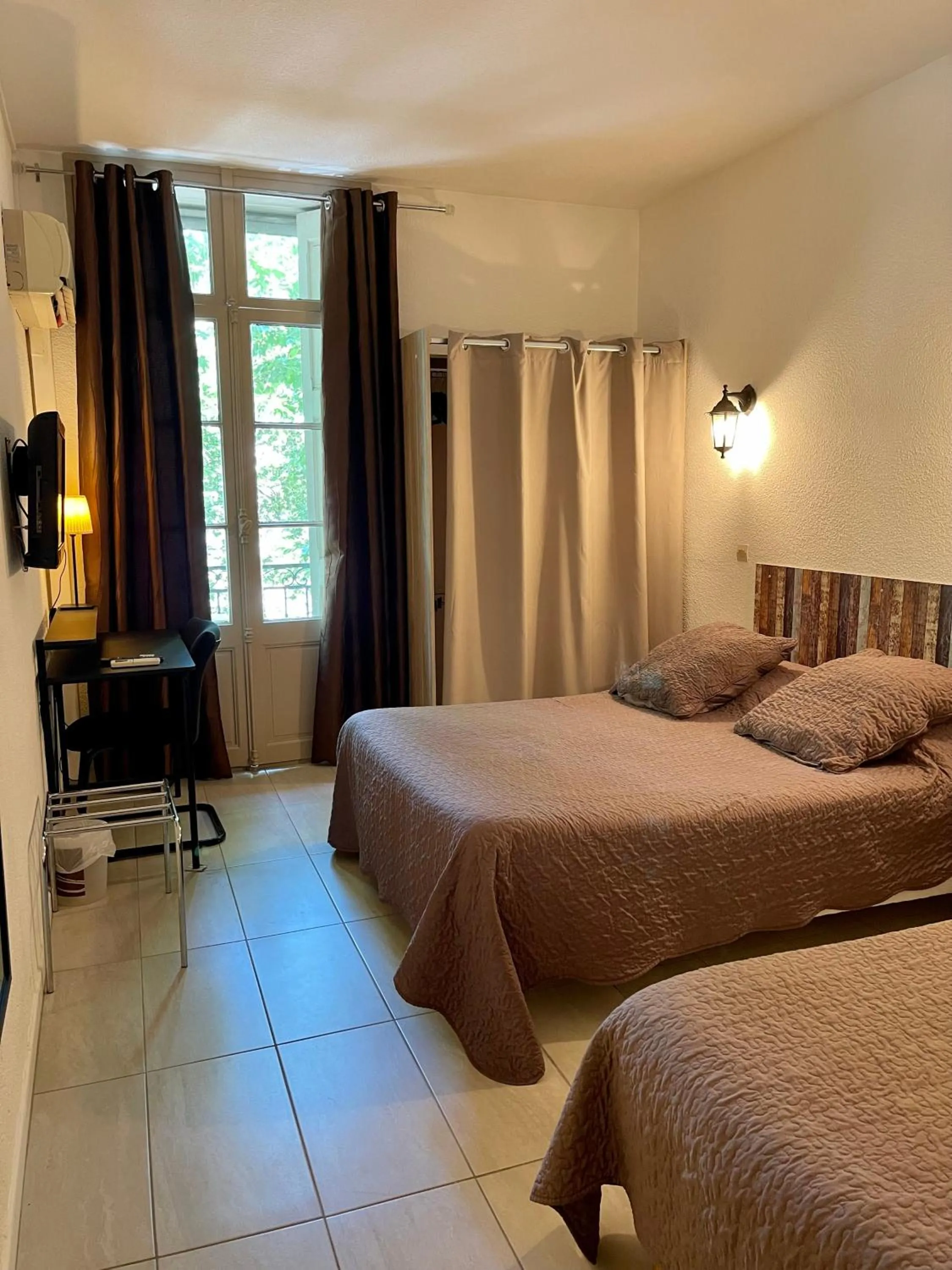 Bedroom in Hotel Alexander