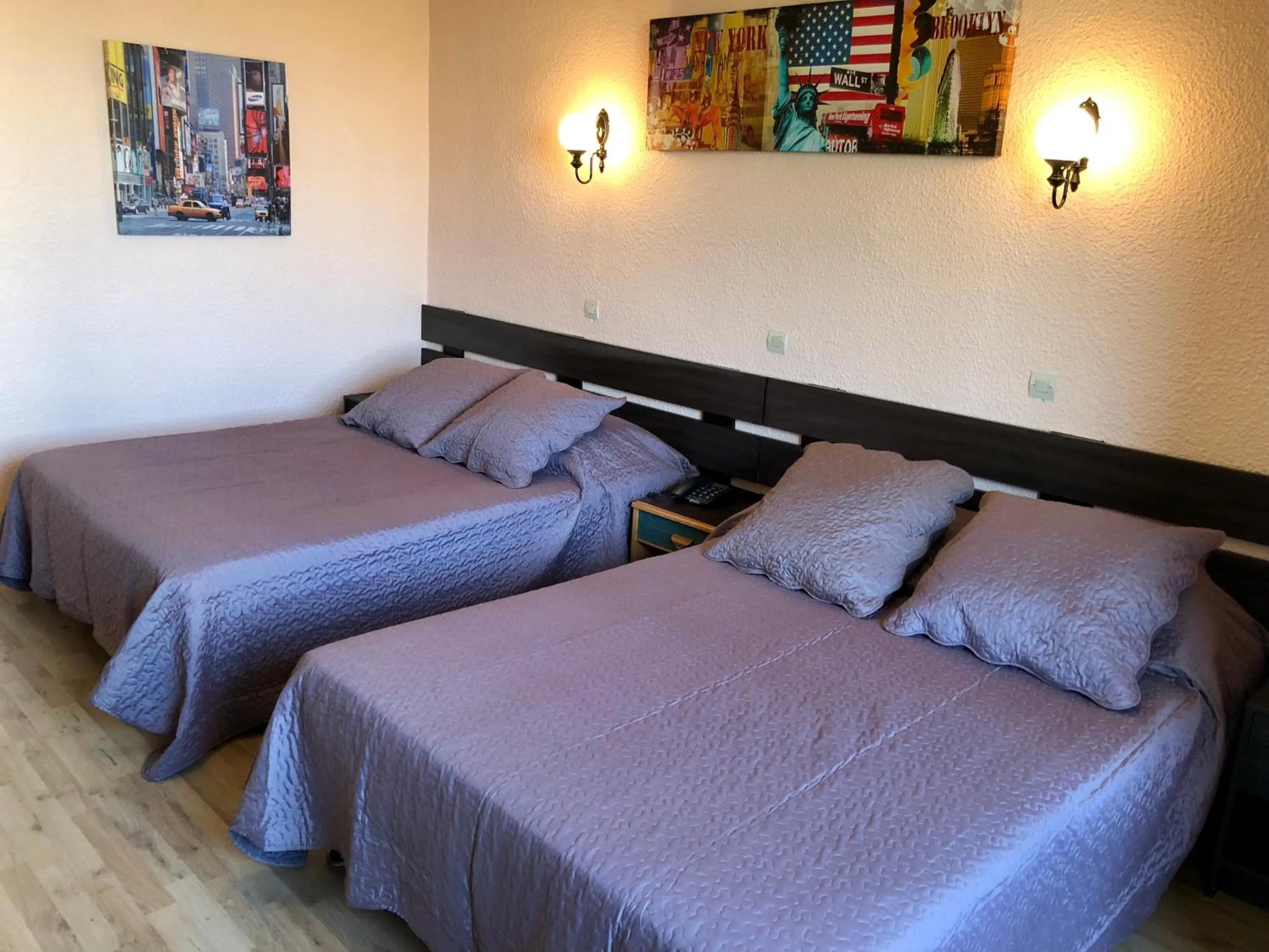 Bedroom in Hotel Alexander