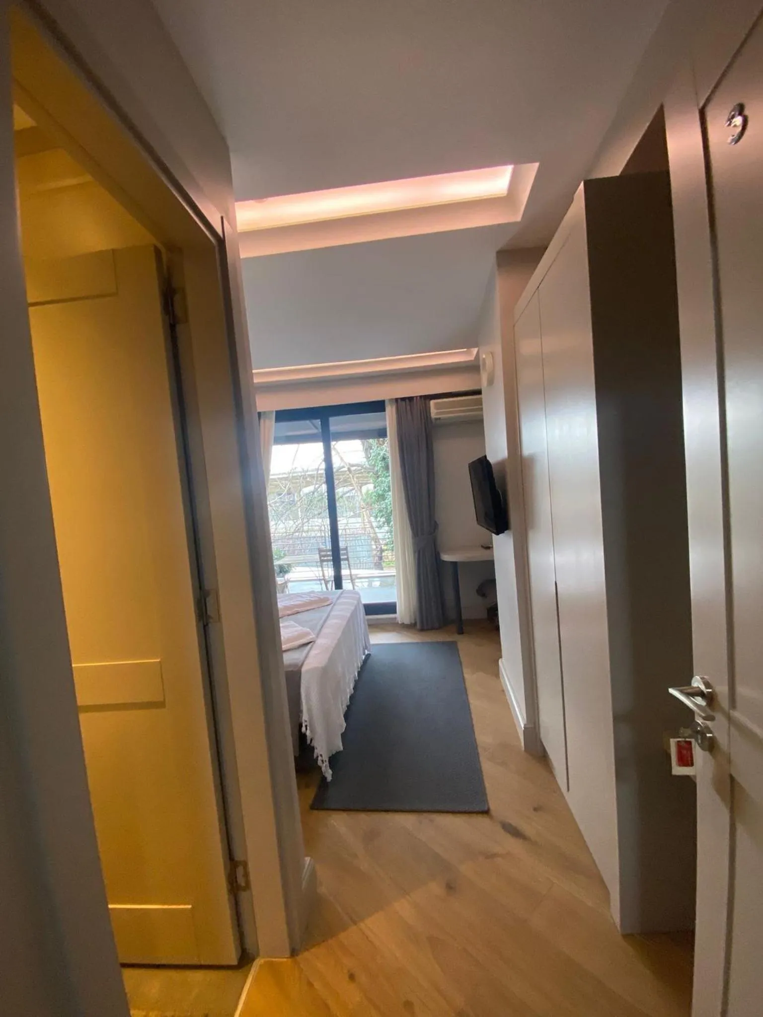 Photo of the whole room, Bed in KONAK BELLA 3