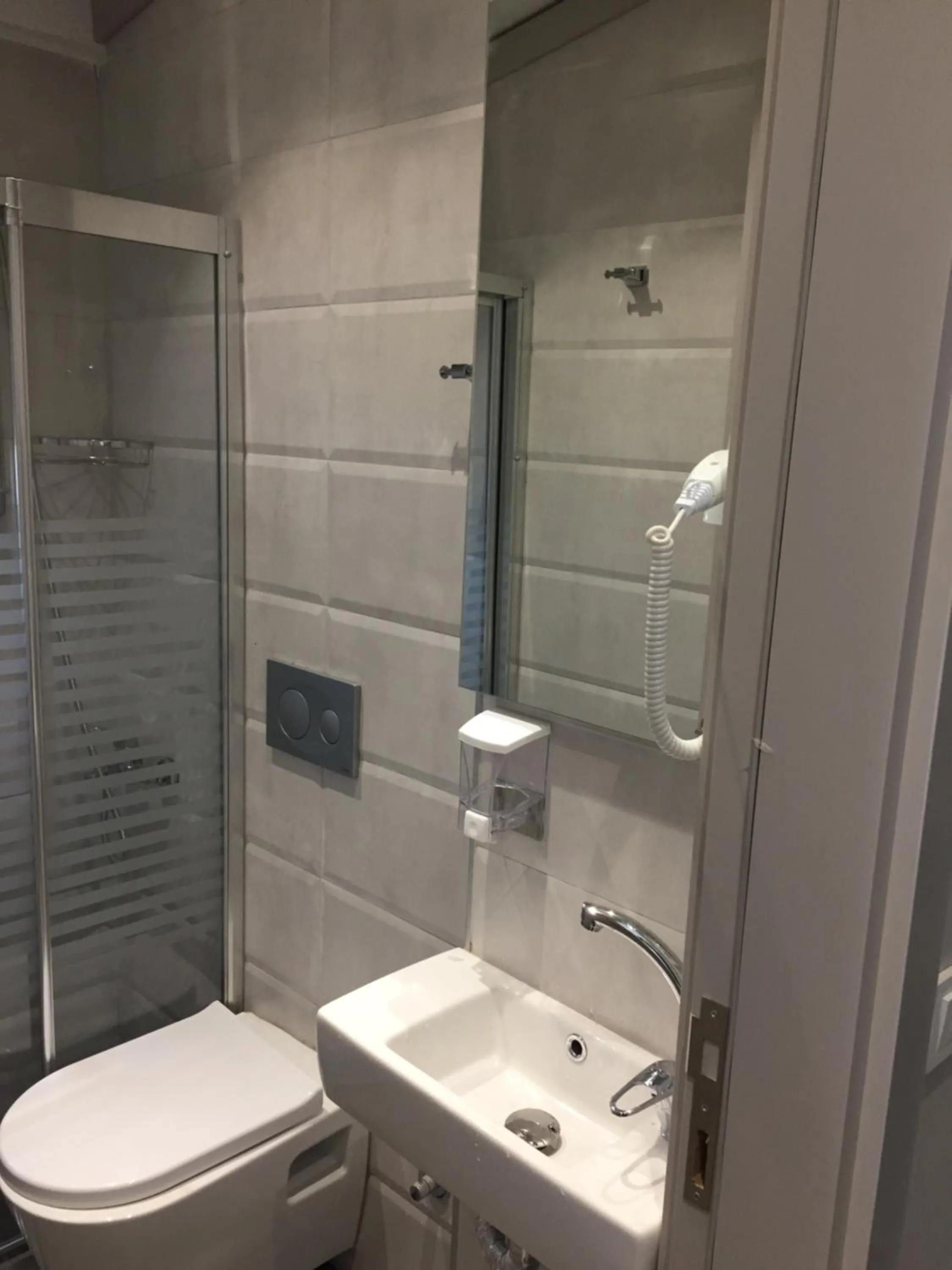 Bathroom in KONAK BELLA 3