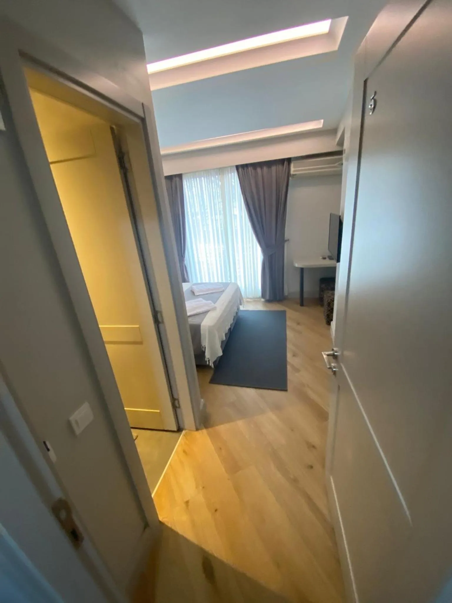 Bed in KONAK BELLA 3