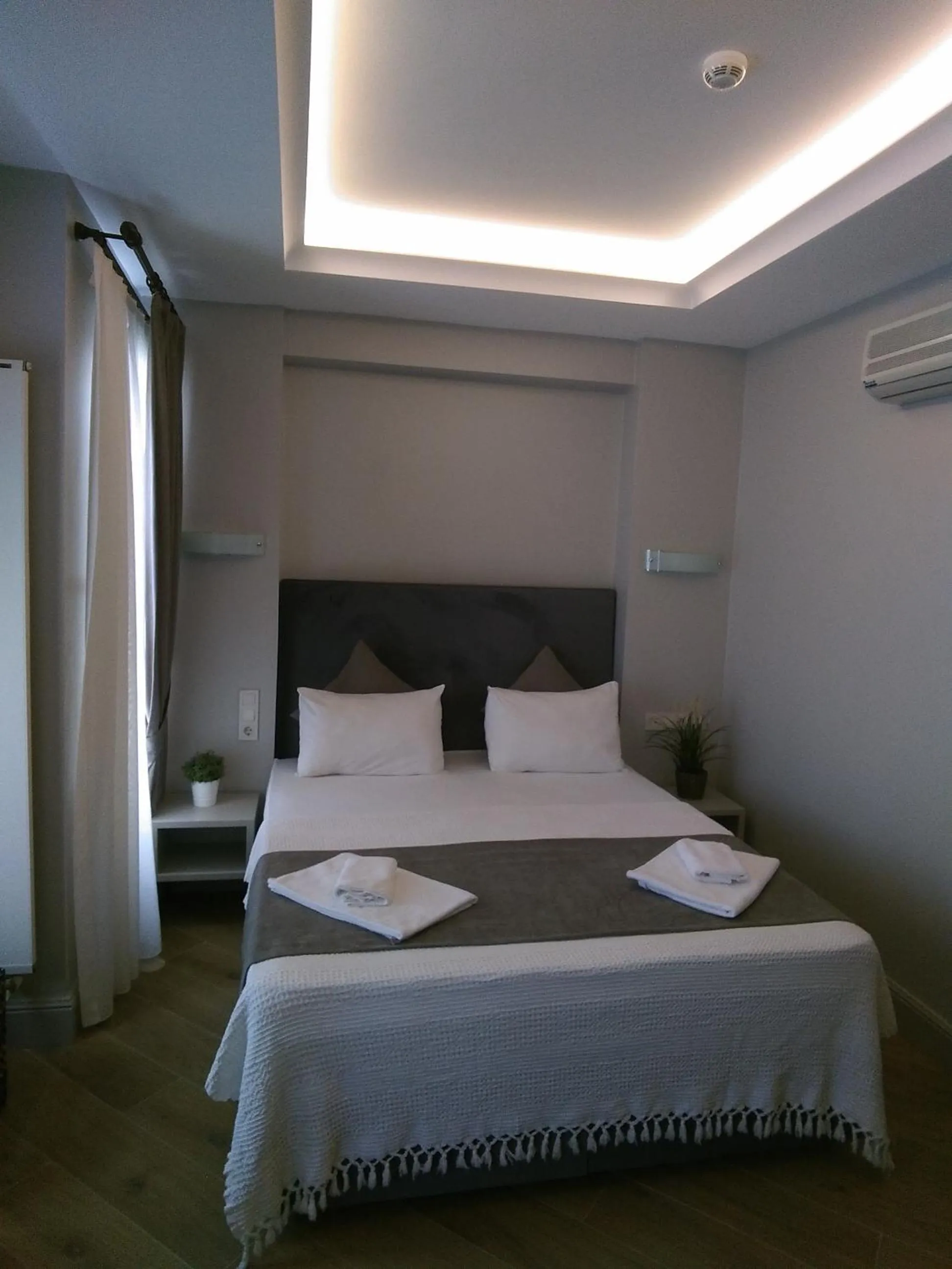 Bed in KONAK BELLA 3