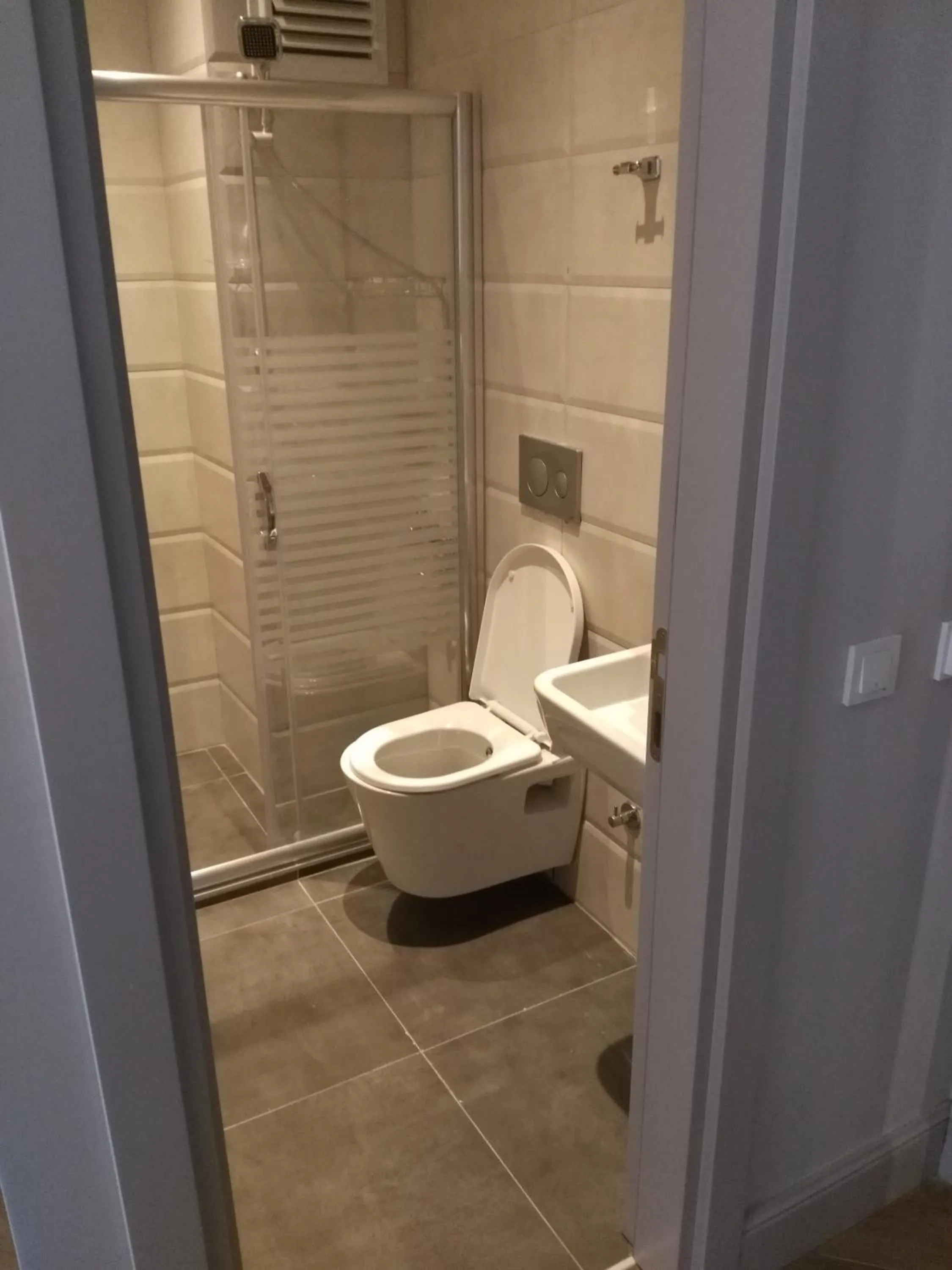 Toilet in KONAK BELLA 3