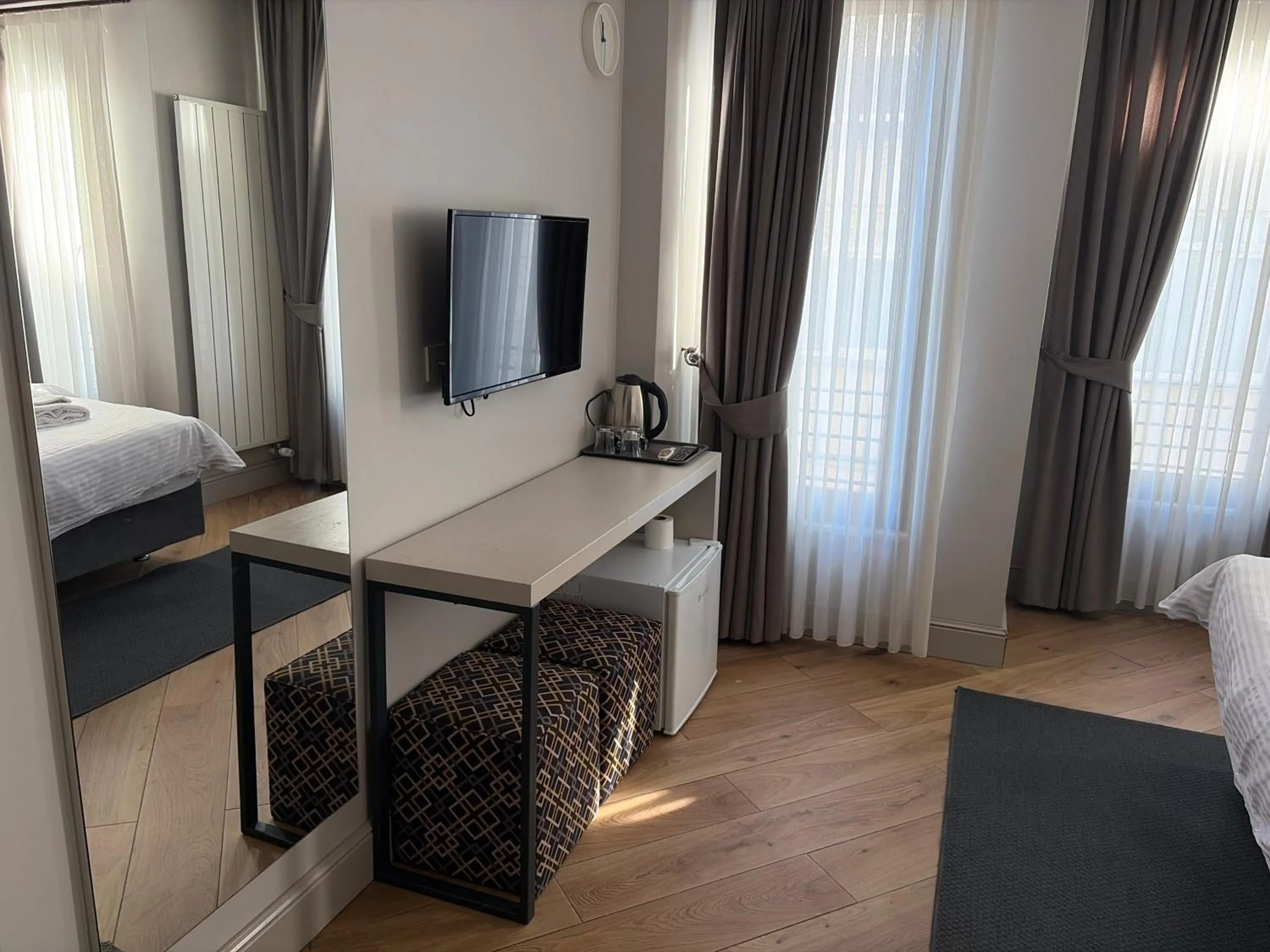 Bed in KONAK BELLA 3