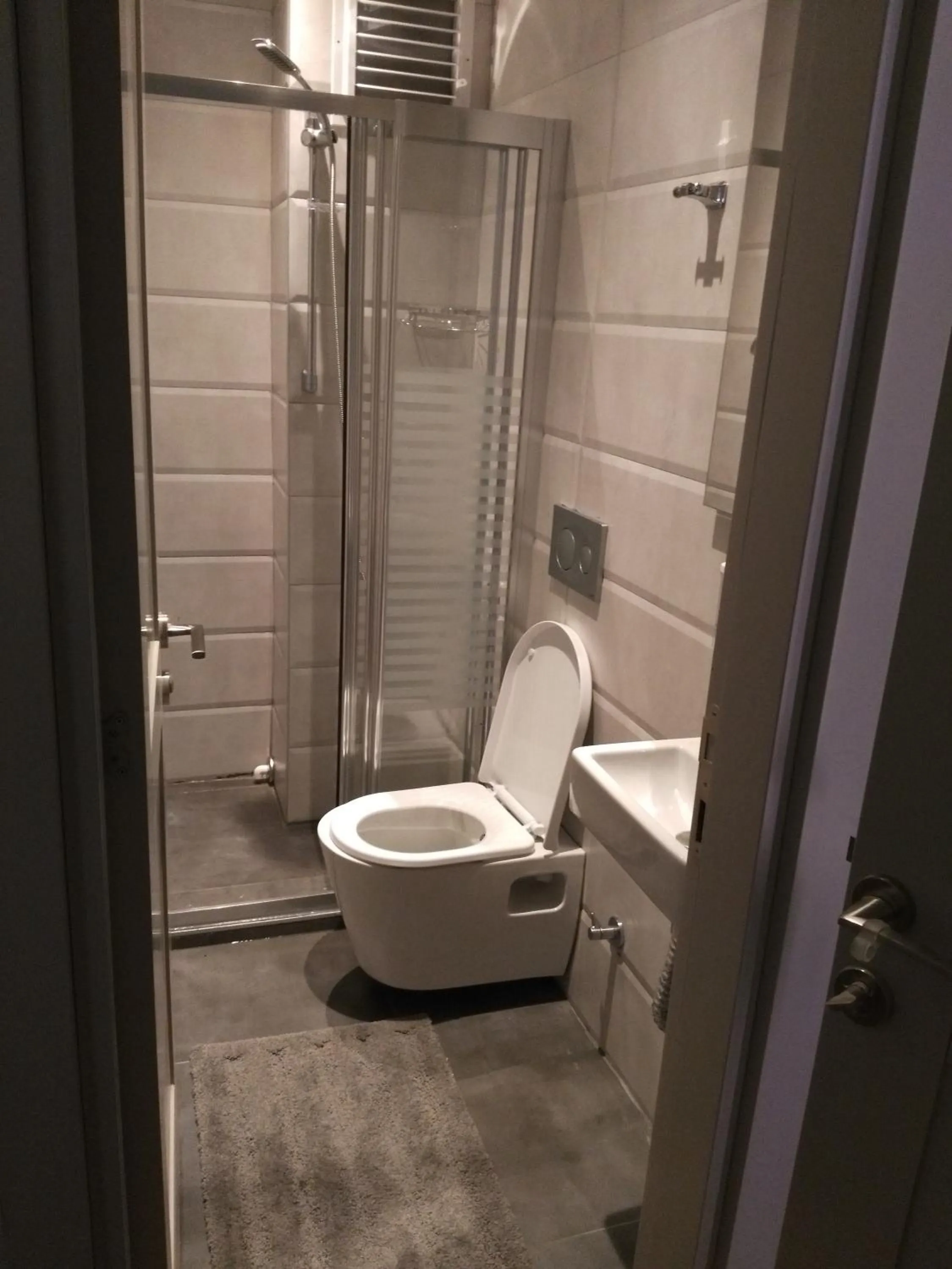 Shower in KONAK BELLA 3