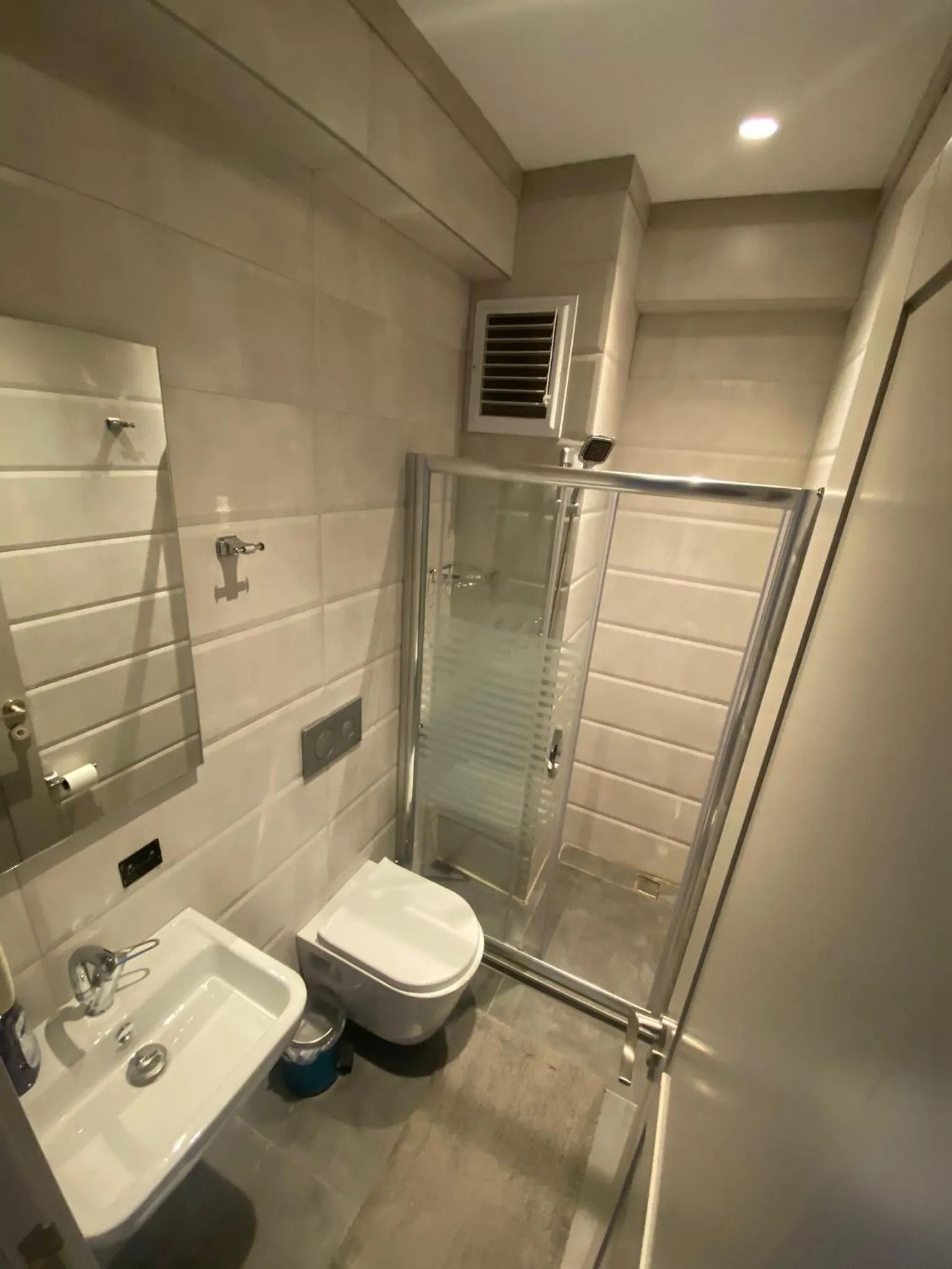 Bathroom in KONAK BELLA 3